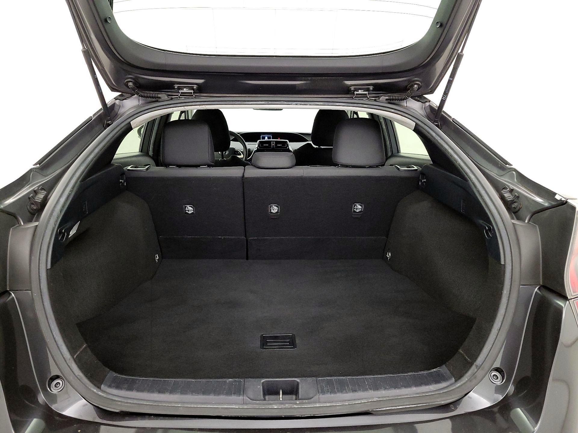 Thumbnail: 2016 Toyota Prius - 20