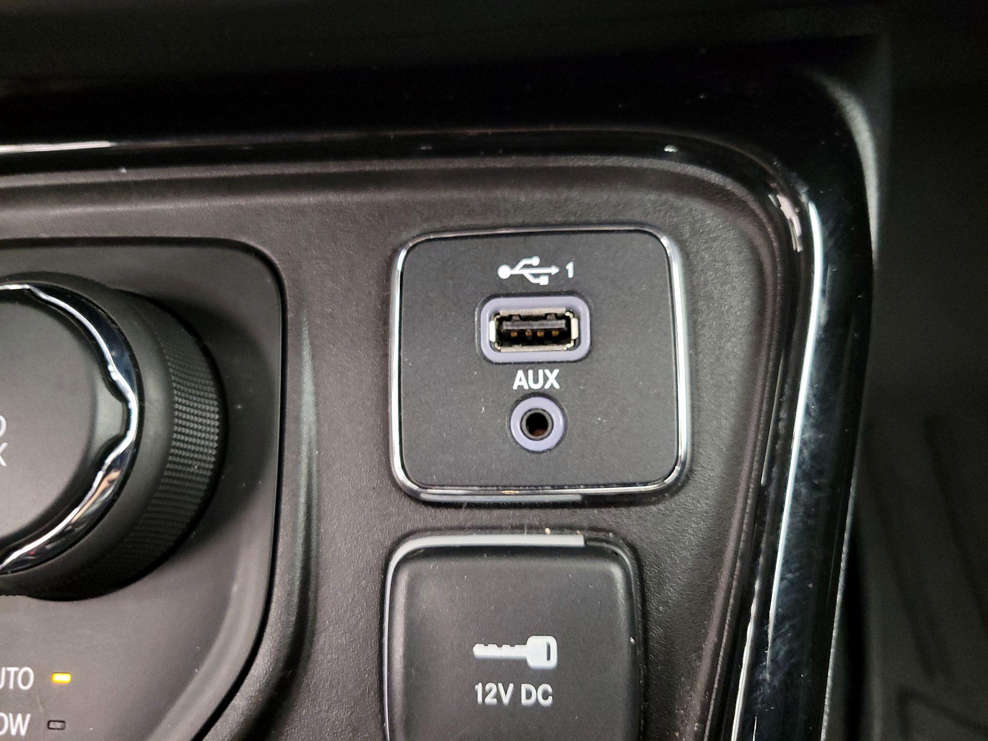 Thumbnail: 2019 Jeep Compass - 18