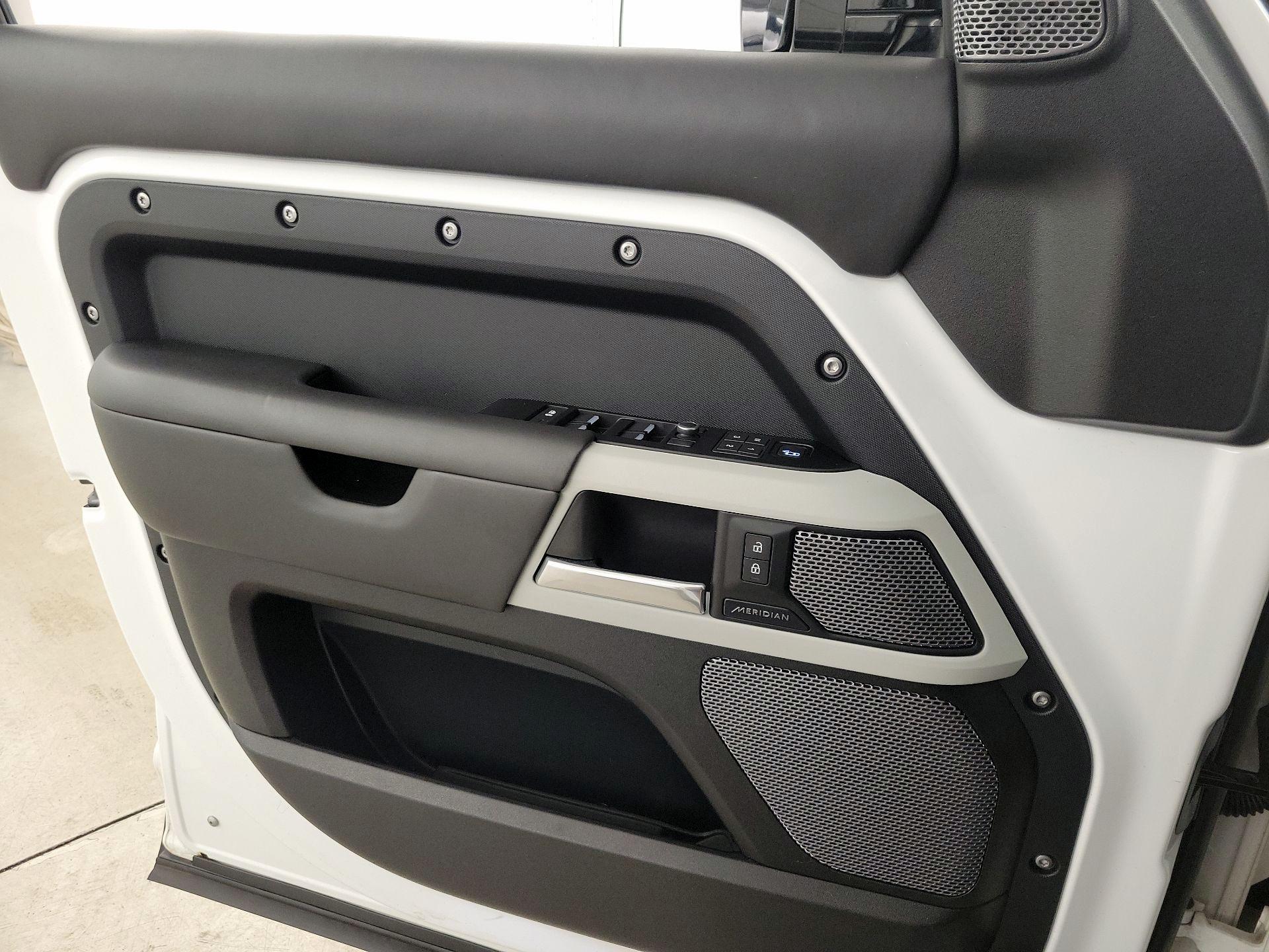 Thumbnail: 2021 Land Rover Defender - 12