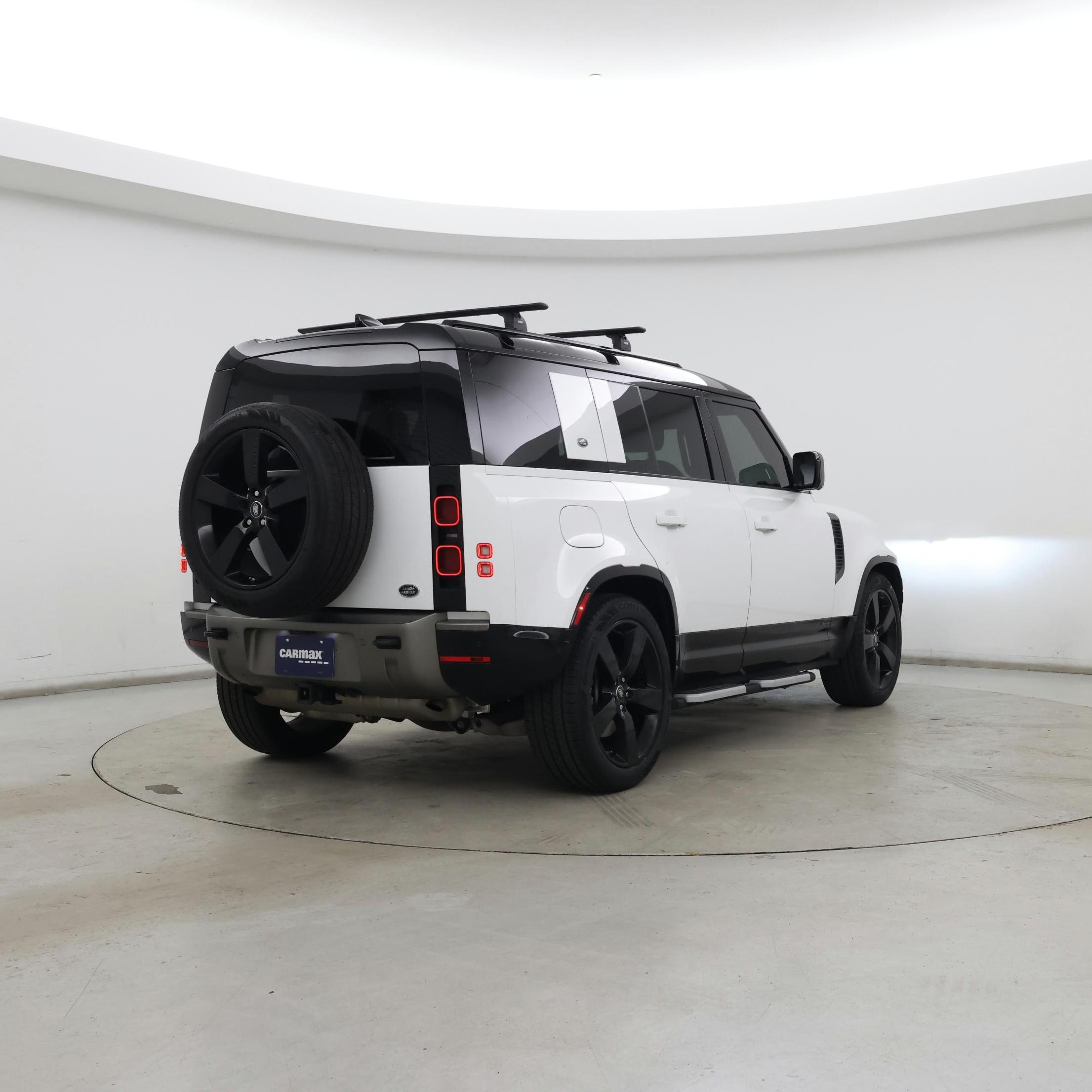 Thumbnail: 2021 Land Rover Defender - 8
