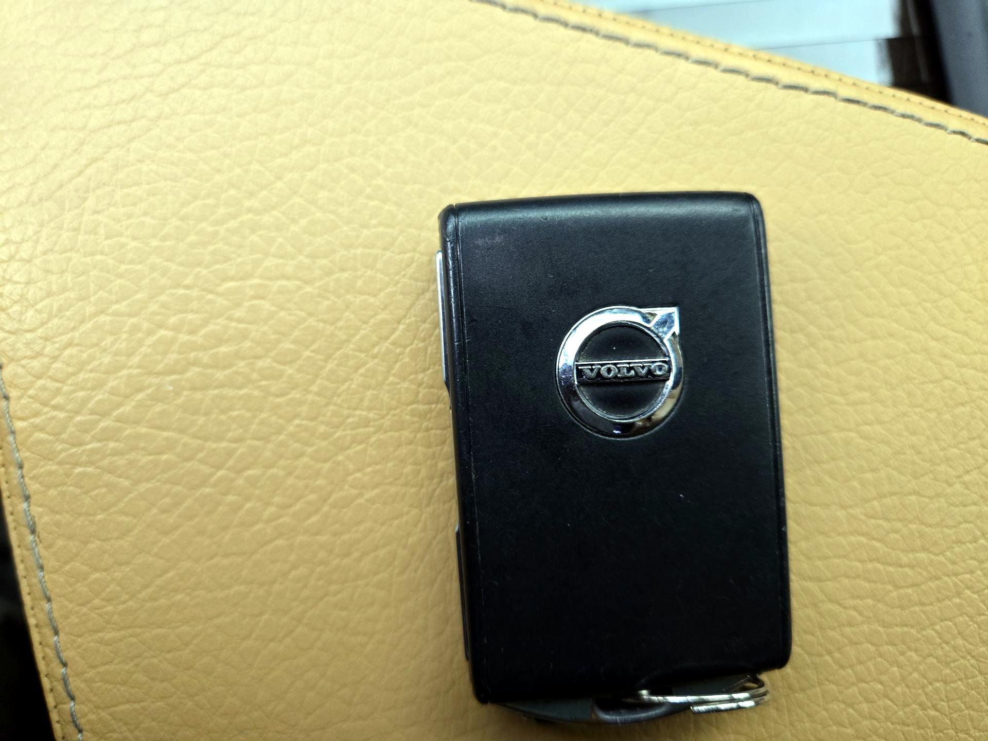 Thumbnail: 2019 Volvo XC90 - 20