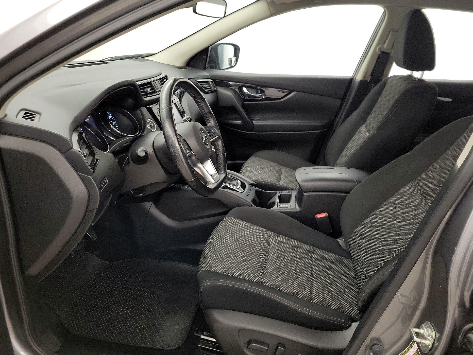 Thumbnail: 2019 Nissan Rogue Sport - 11