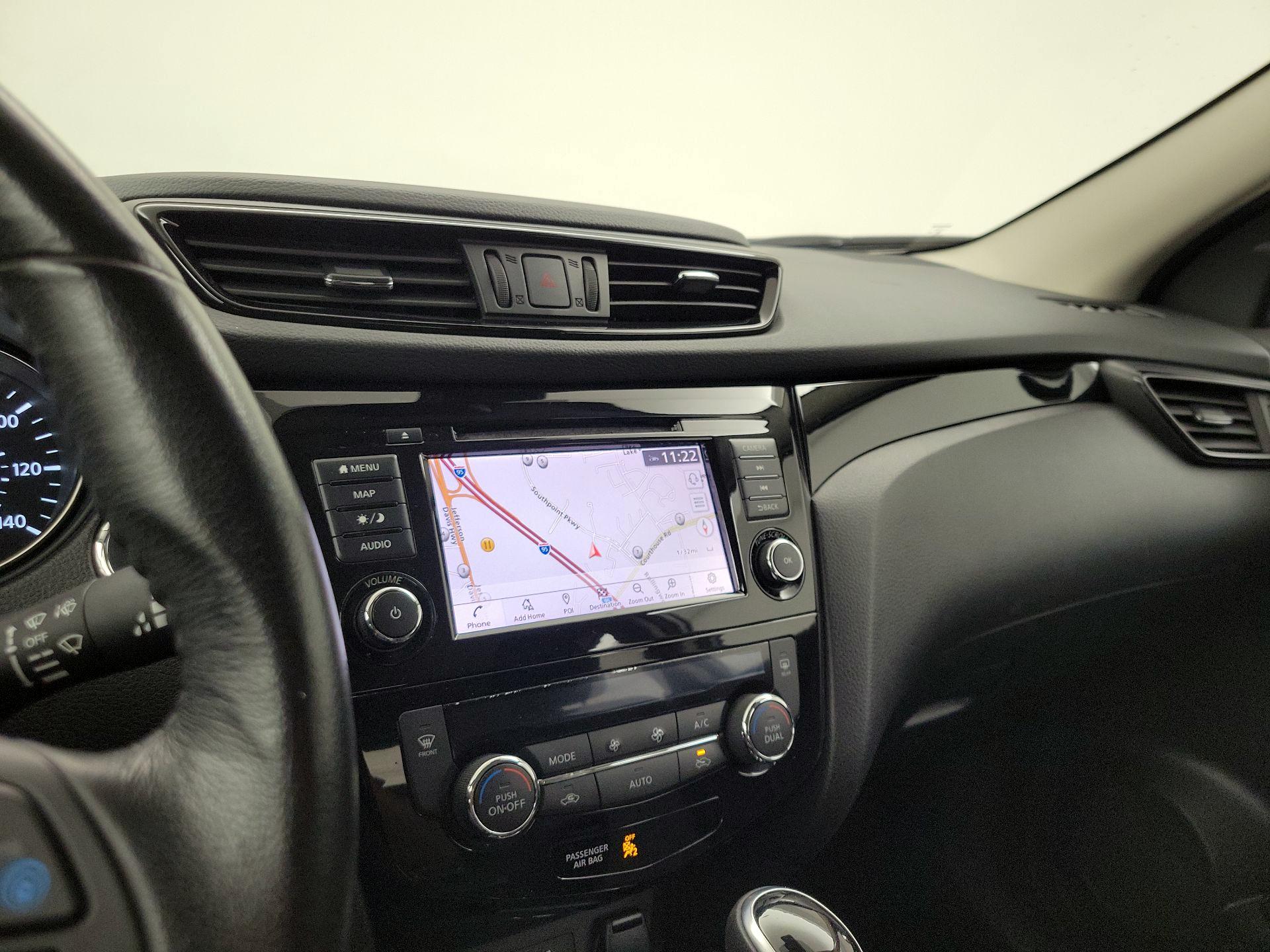 Thumbnail: 2019 Nissan Rogue Sport - 14