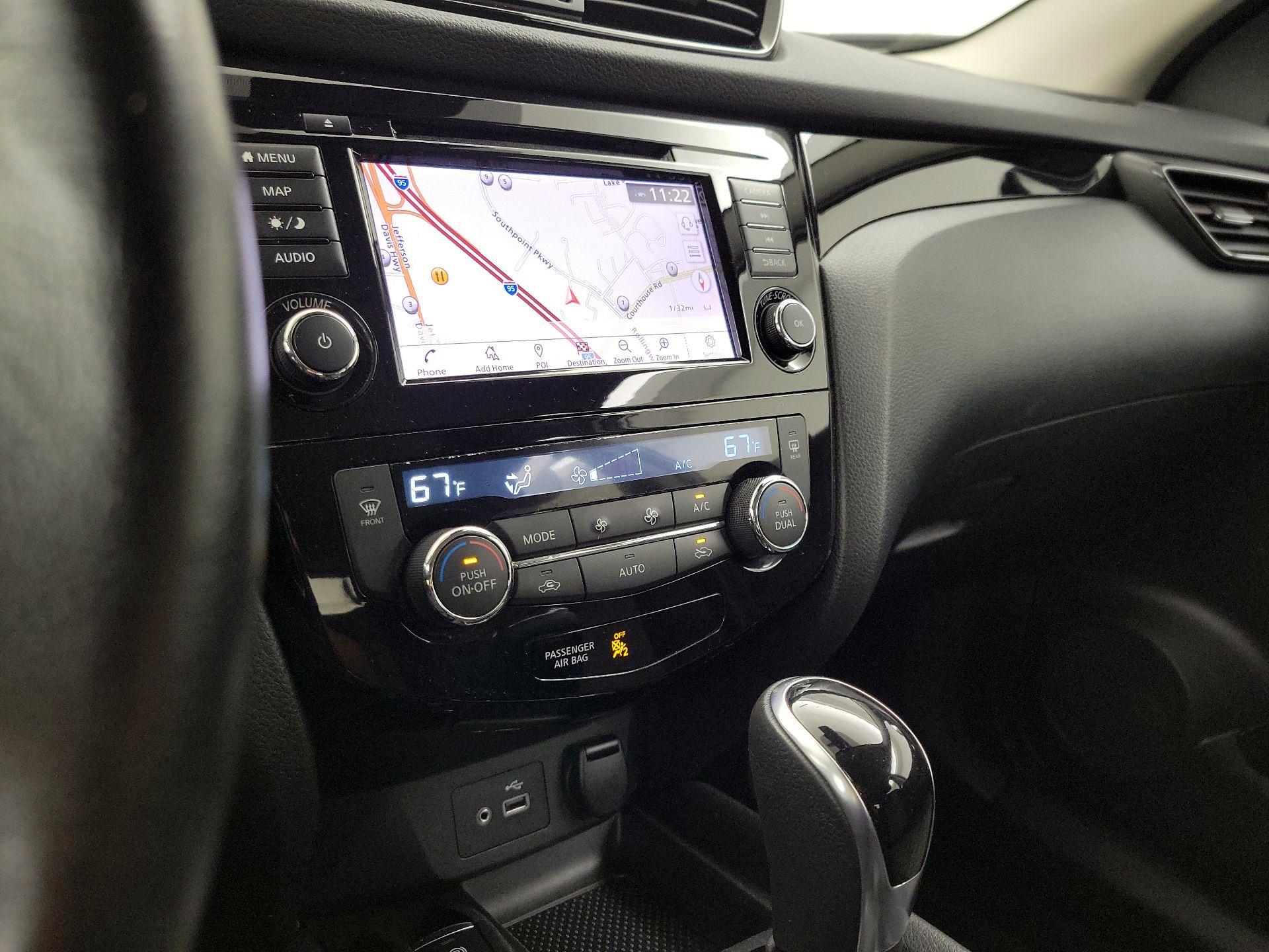 Thumbnail: 2019 Nissan Rogue Sport - 17