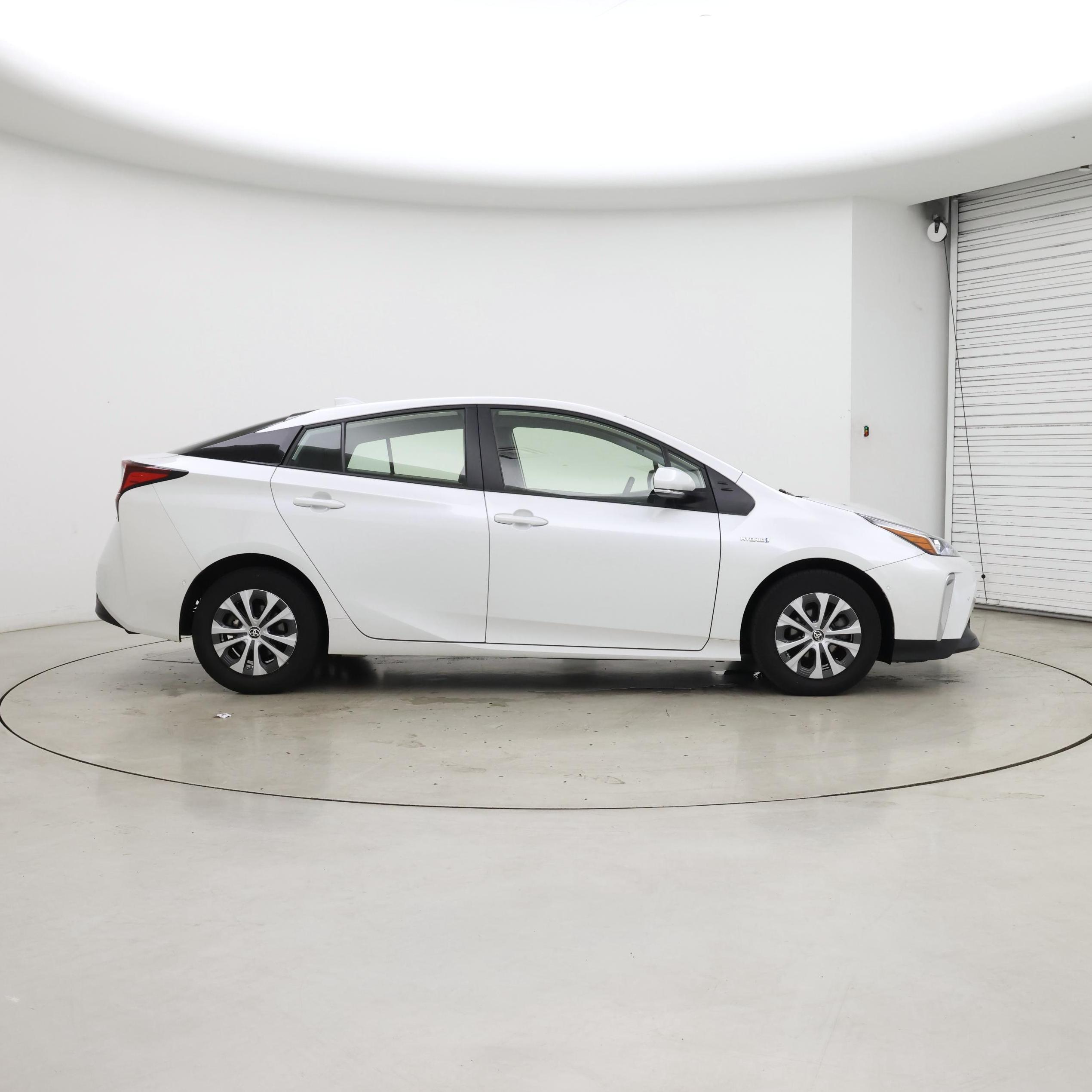 Thumbnail: 2021 Toyota Prius - 7