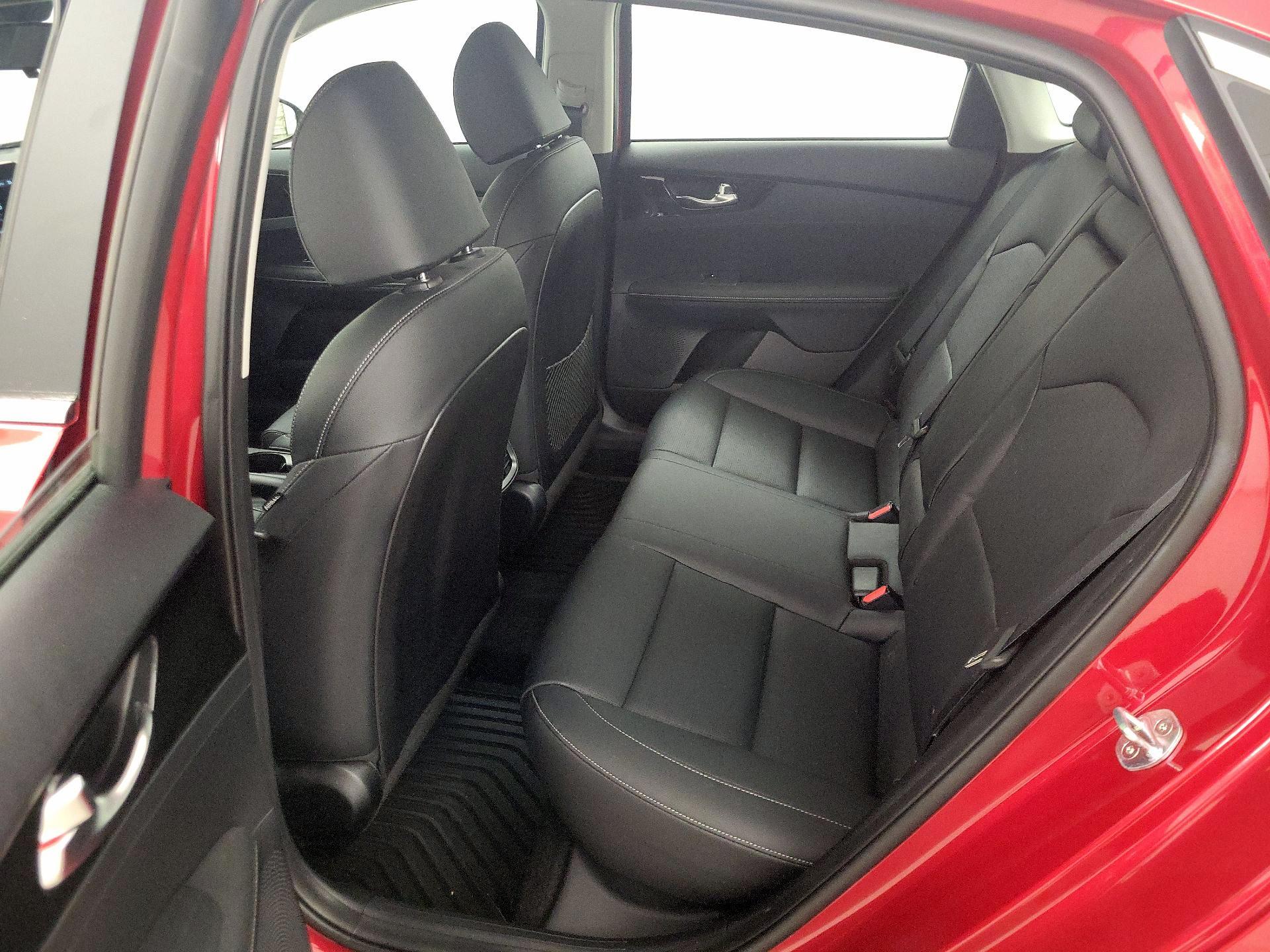 Thumbnail: 2019 Kia Forte - 19