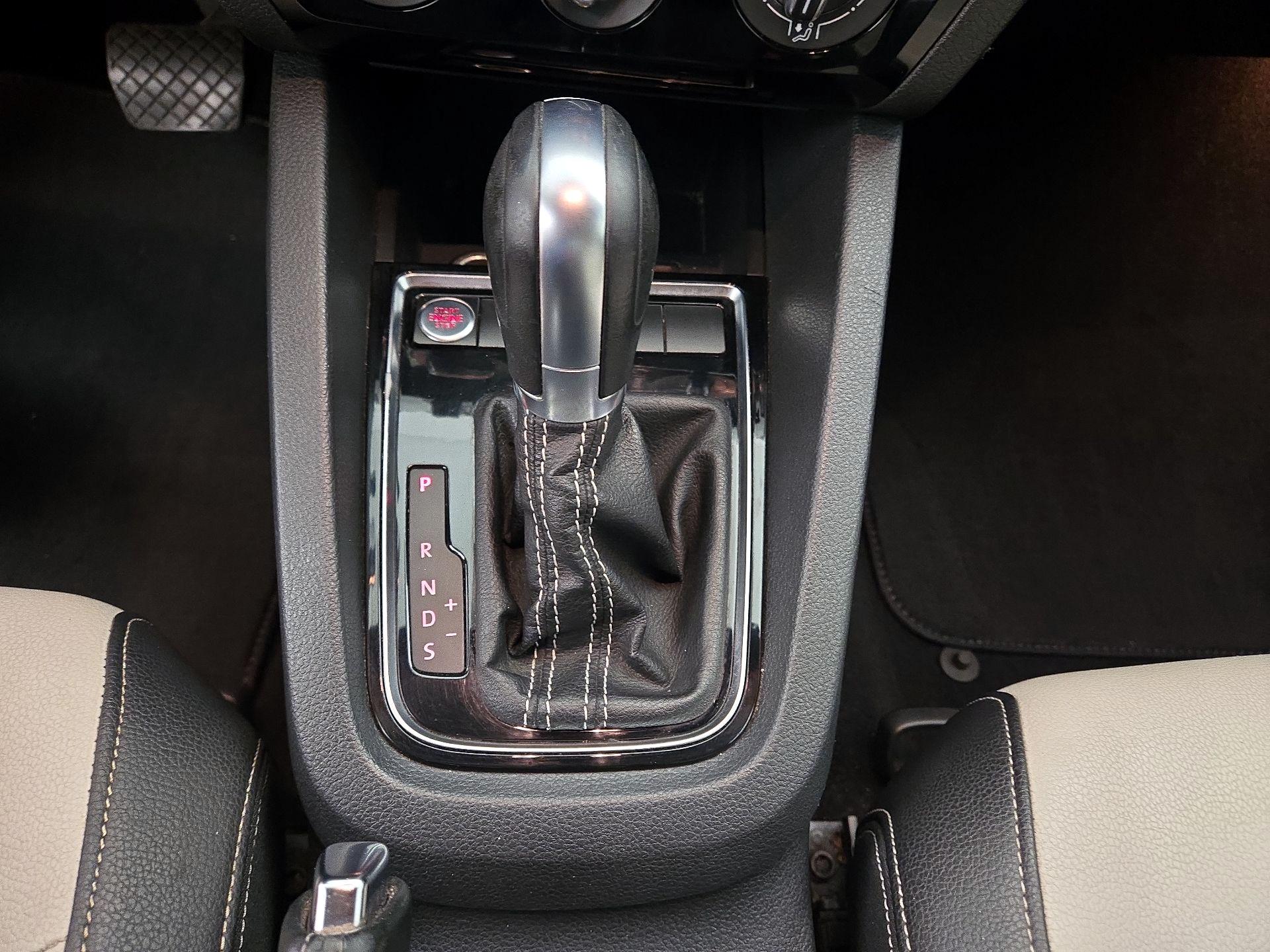 Thumbnail: 2016 Volkswagen Jetta - 17