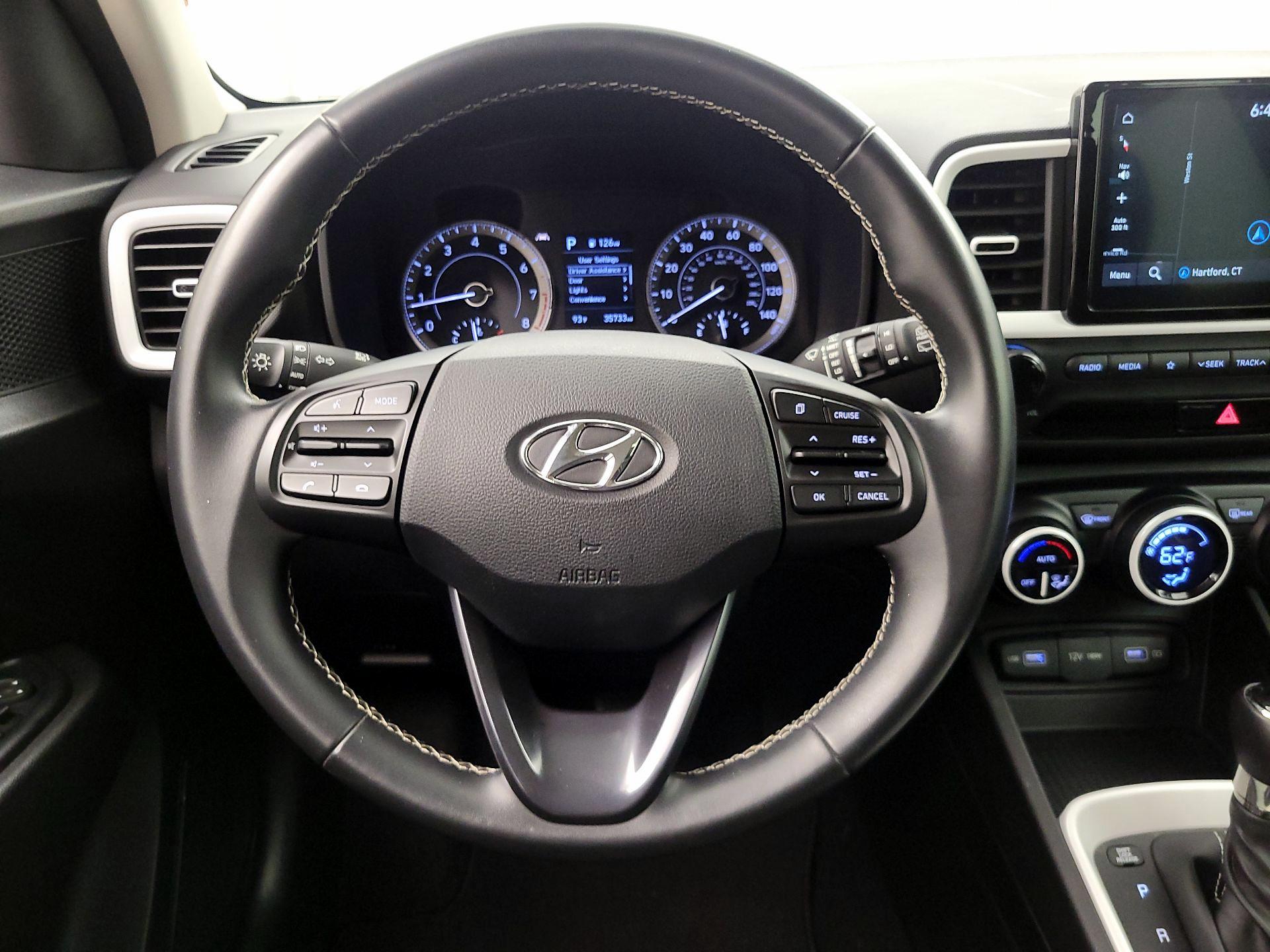 Thumbnail: 2022 Hyundai Venue - 10