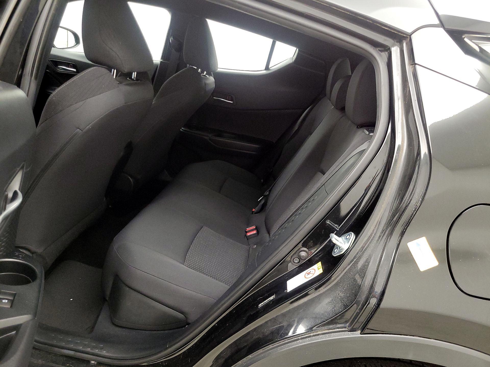 Thumbnail: 2019 Toyota C-HR - 19