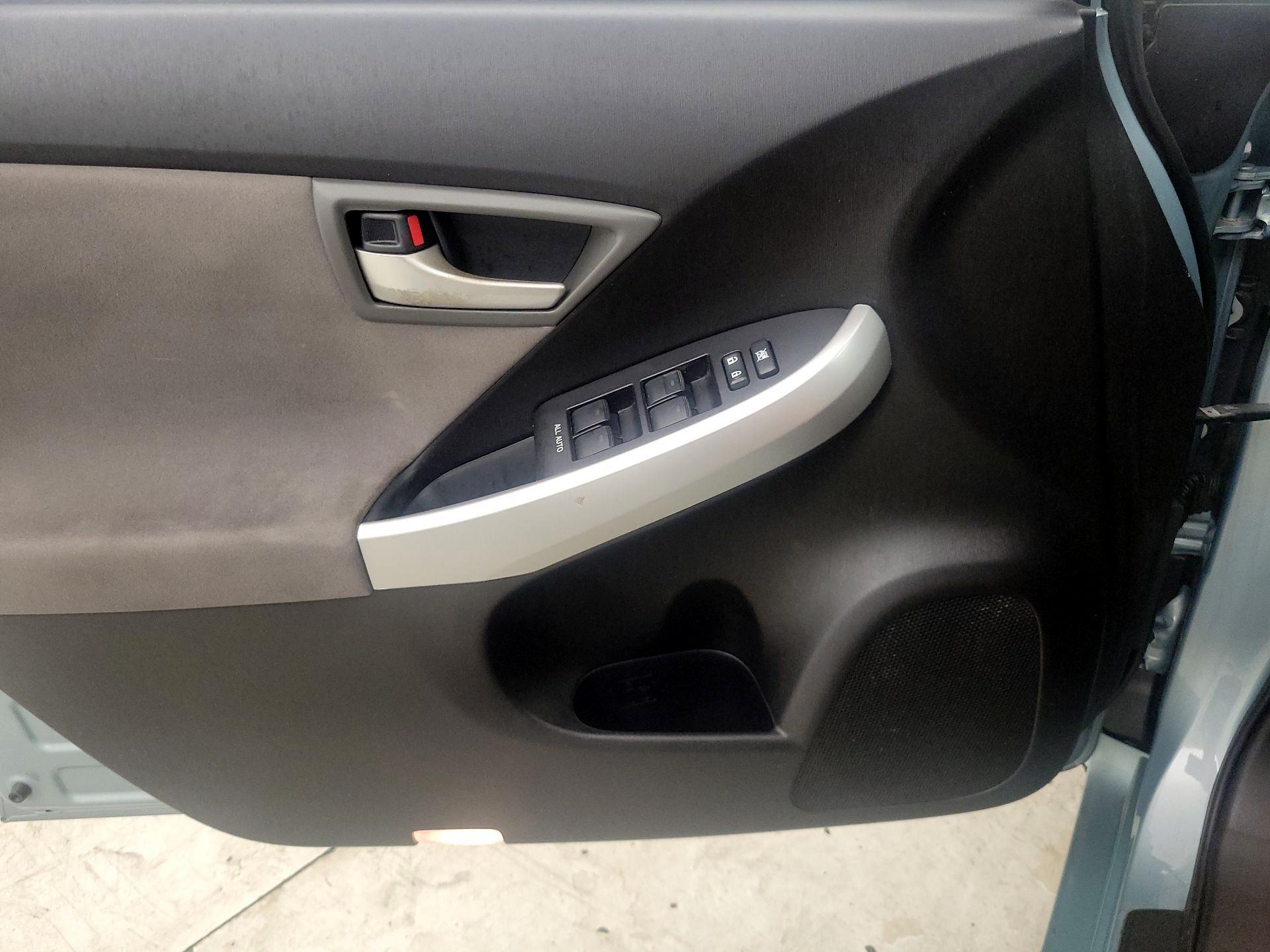 Thumbnail: 2014 Toyota Prius - 12