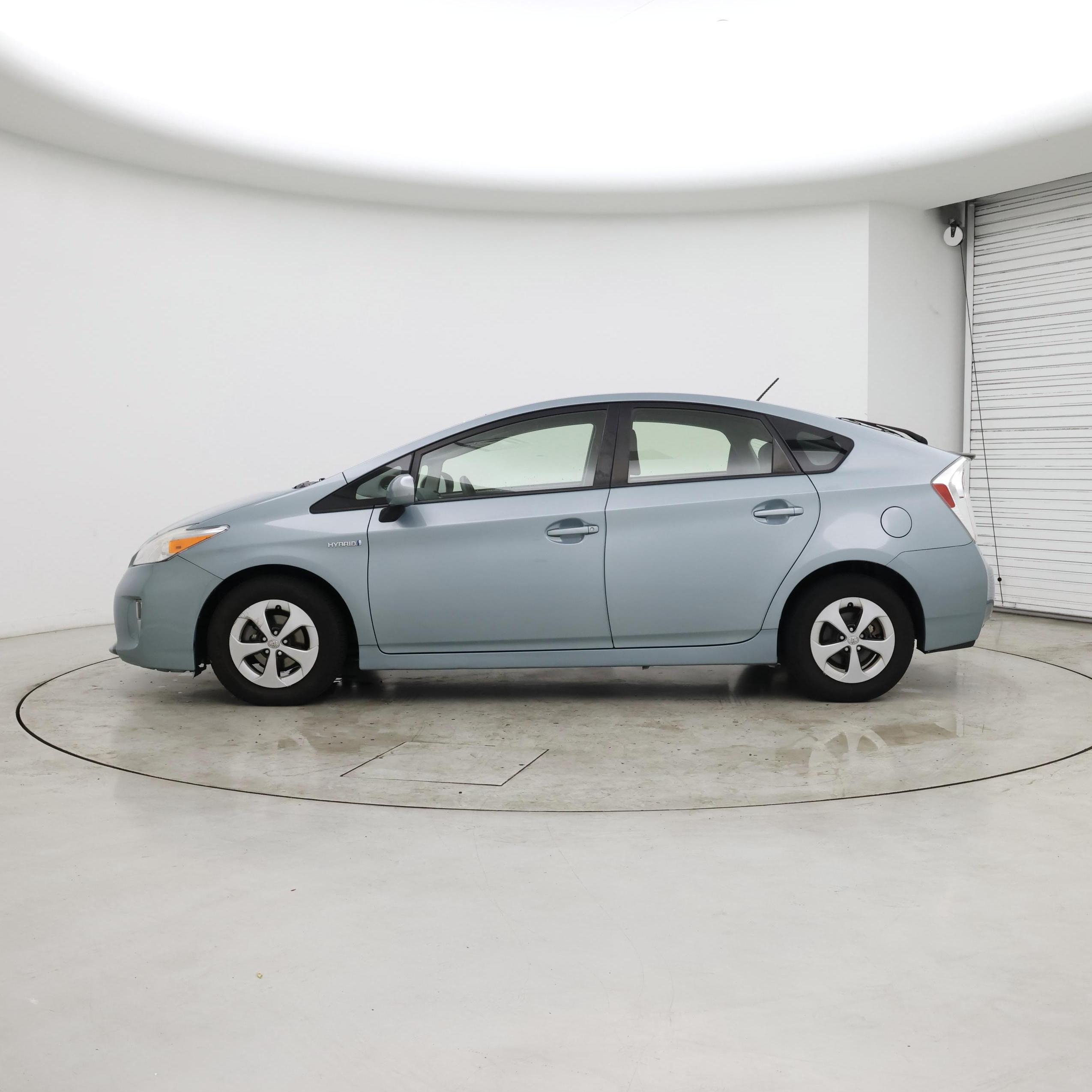 Thumbnail: 2014 Toyota Prius - 3