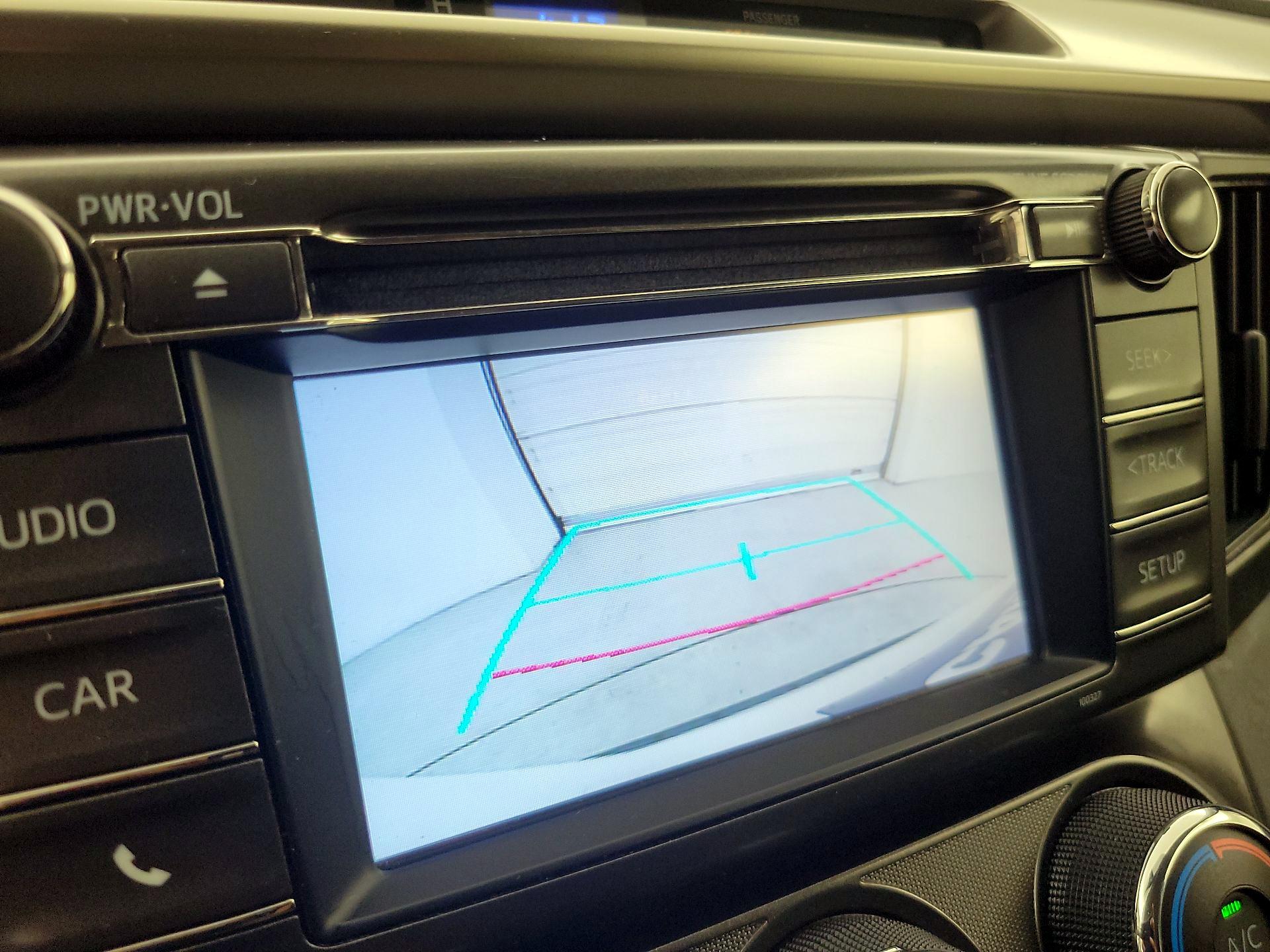 Thumbnail: 2015 Toyota RAV4 - 14