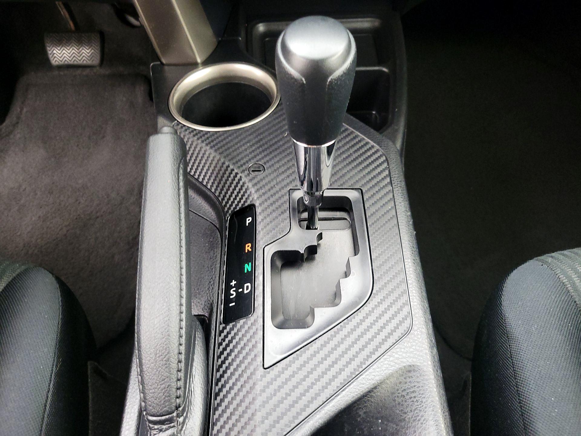 Thumbnail: 2015 Toyota RAV4 - 17