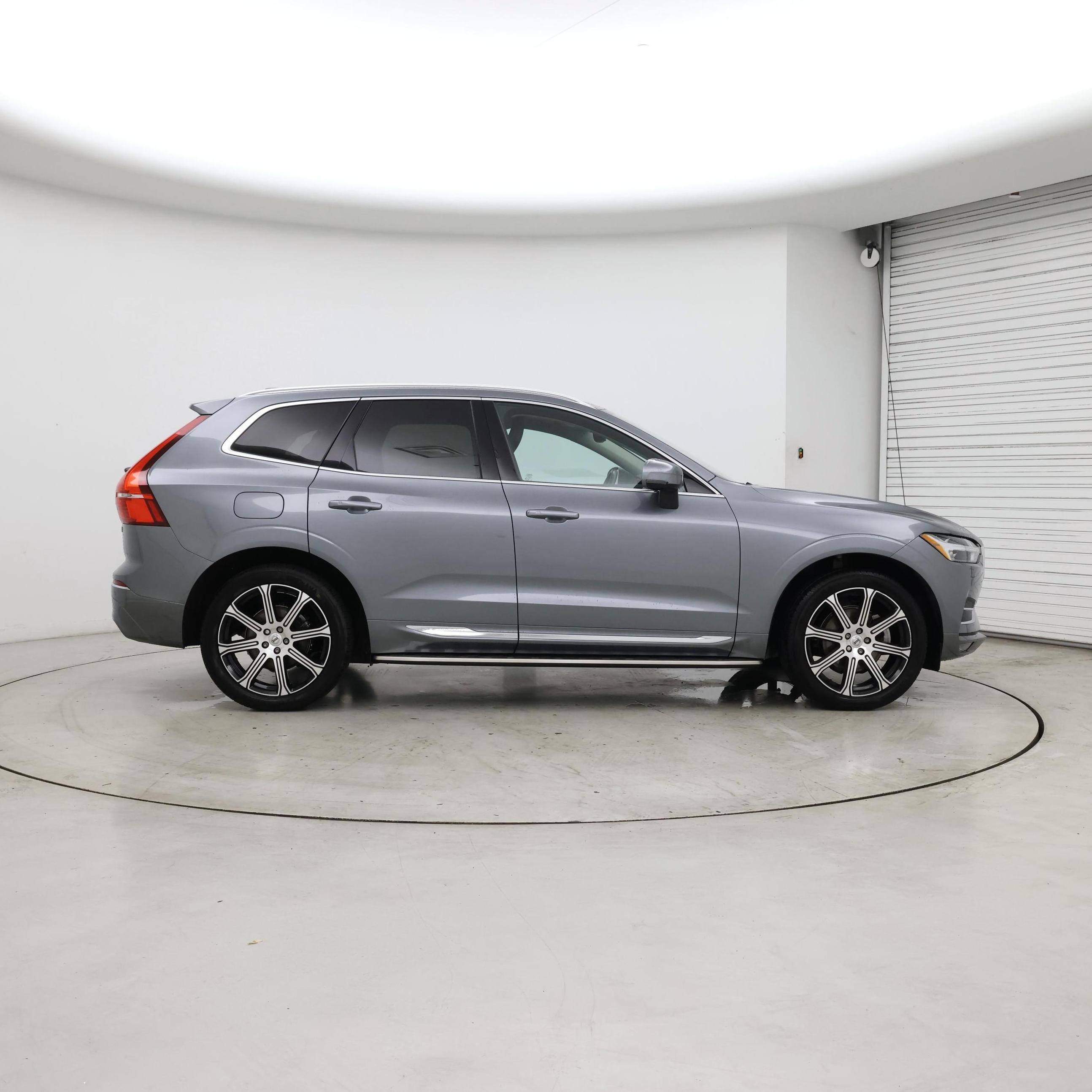 Thumbnail: 2020 Volvo XC60 - 7