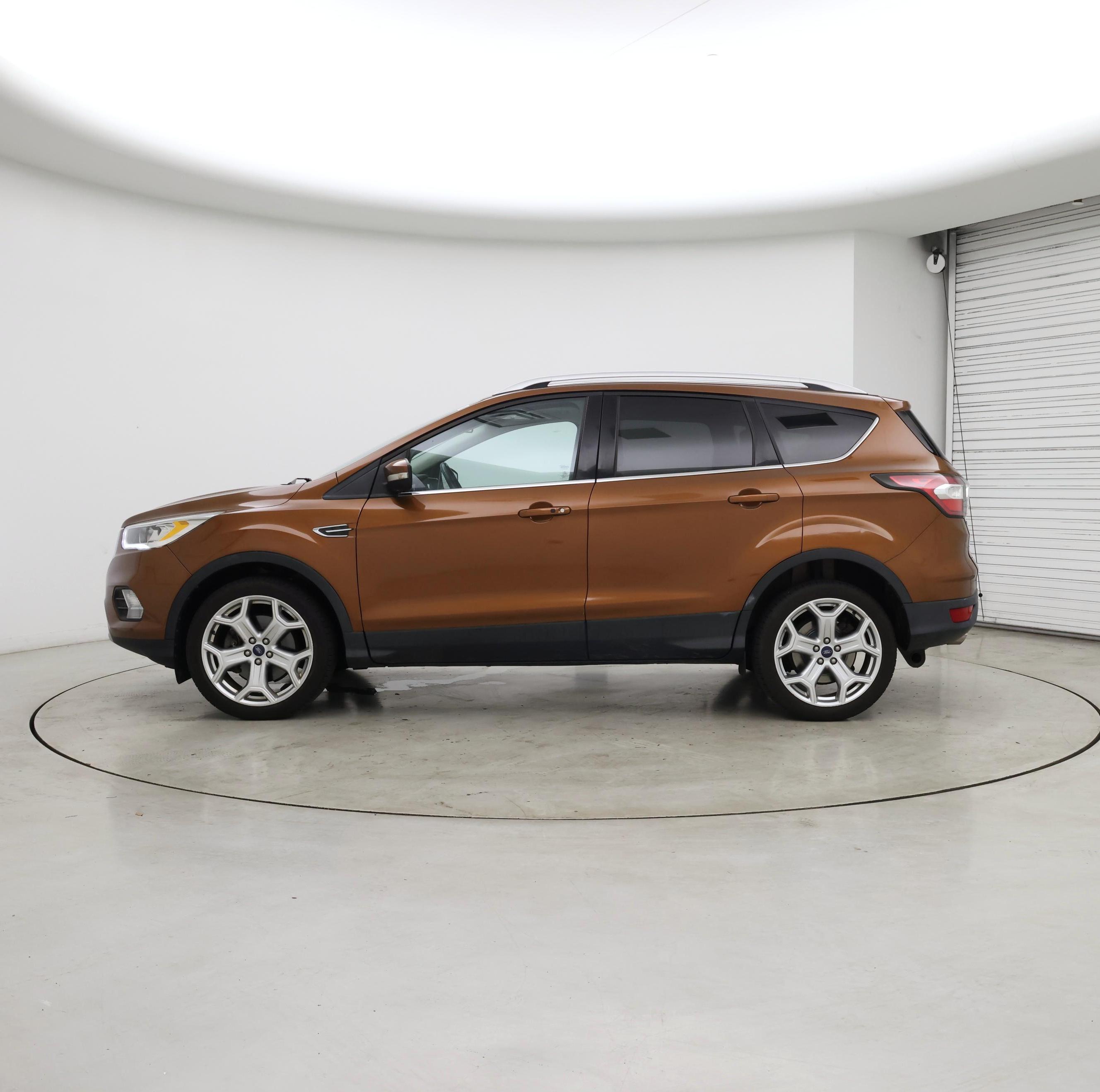 Thumbnail: 2017 Ford Escape - 3