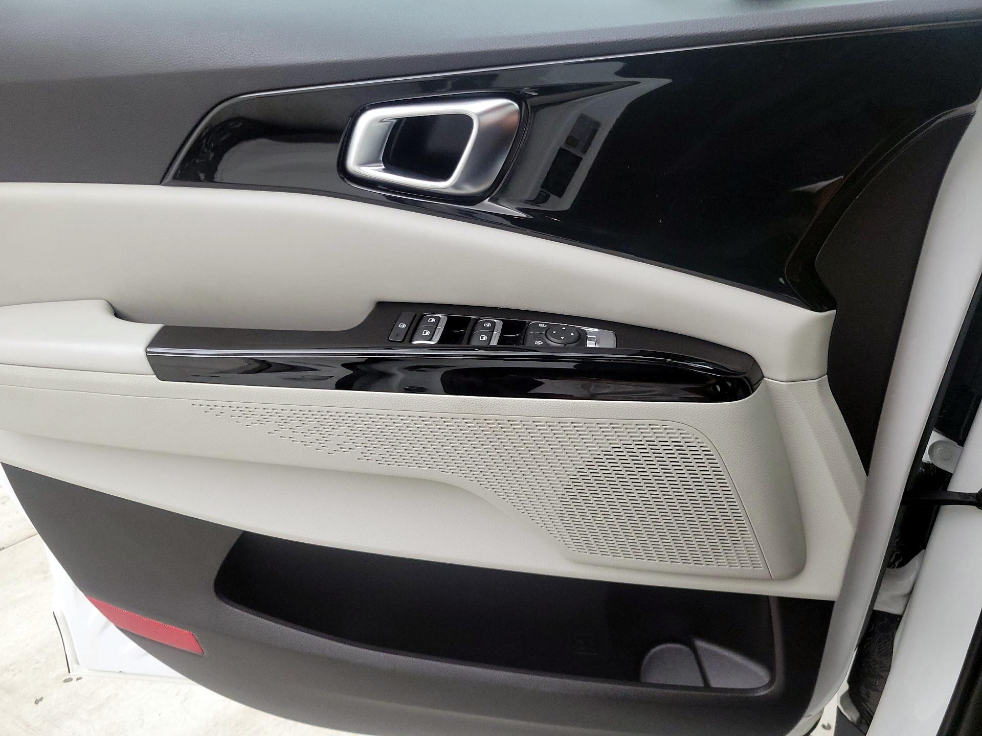 Thumbnail: 2024 Kia Carnival - 12