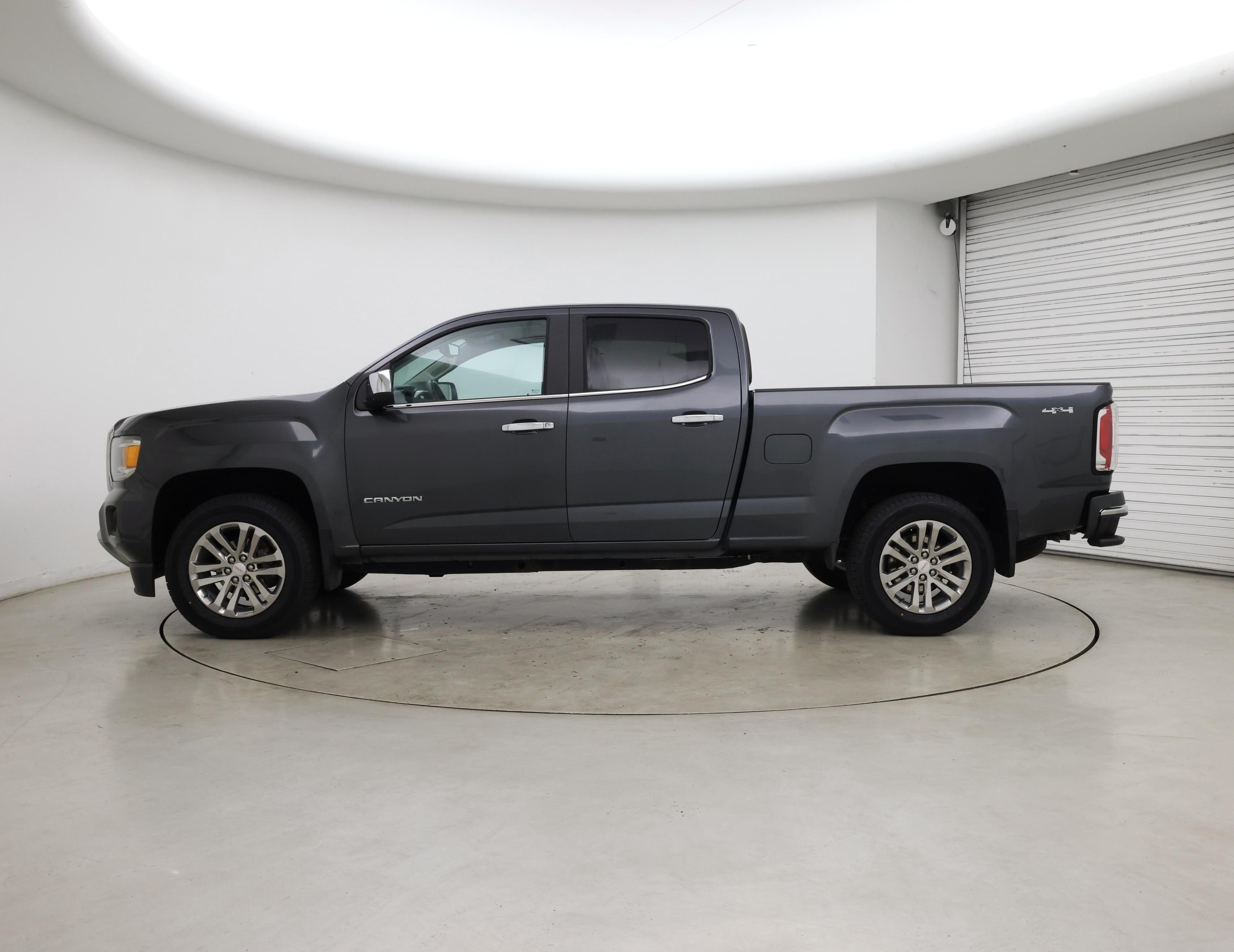 Thumbnail: 2016 GMC Canyon - 3