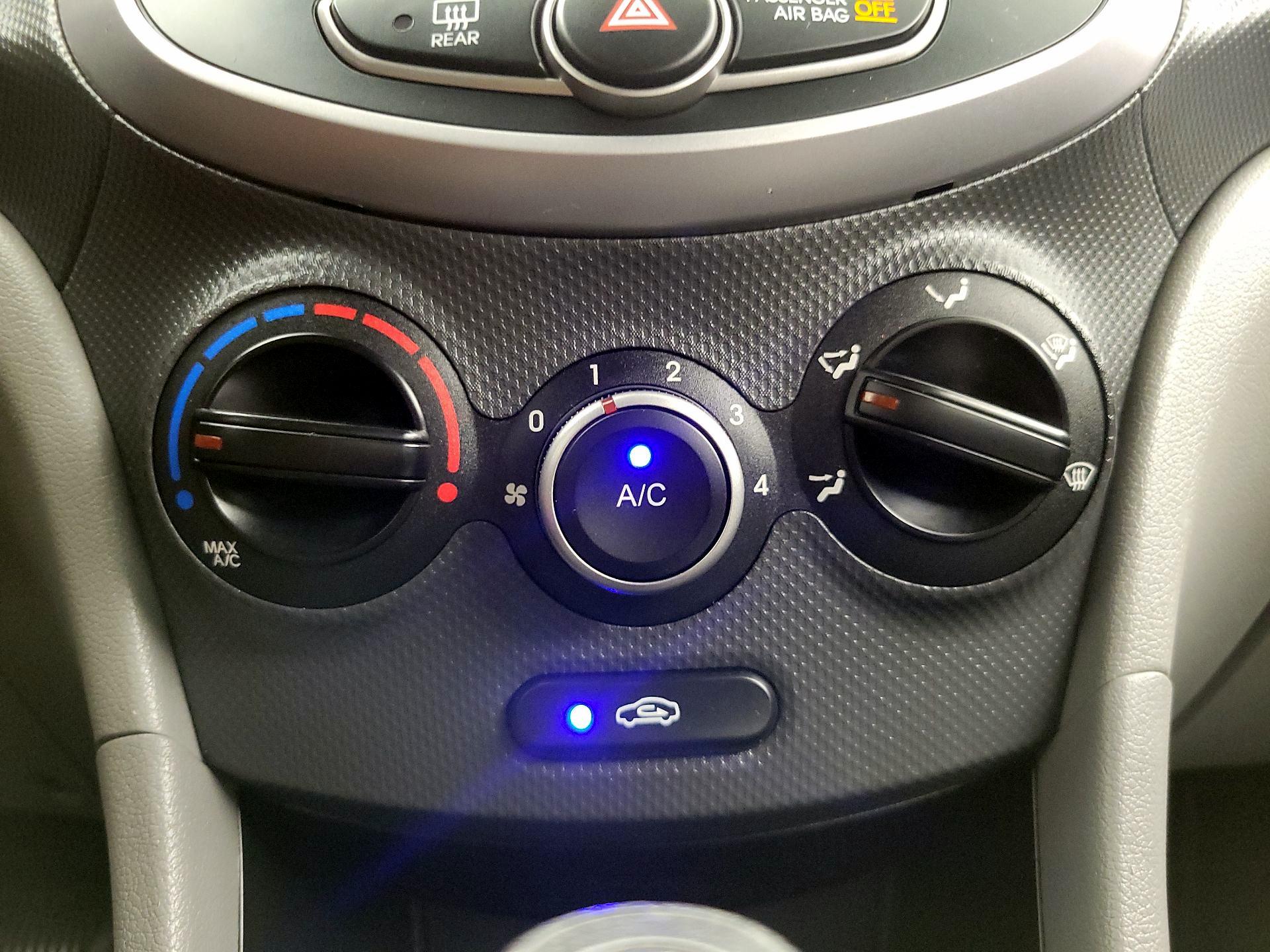 Thumbnail: 2017 Hyundai Accent - 15