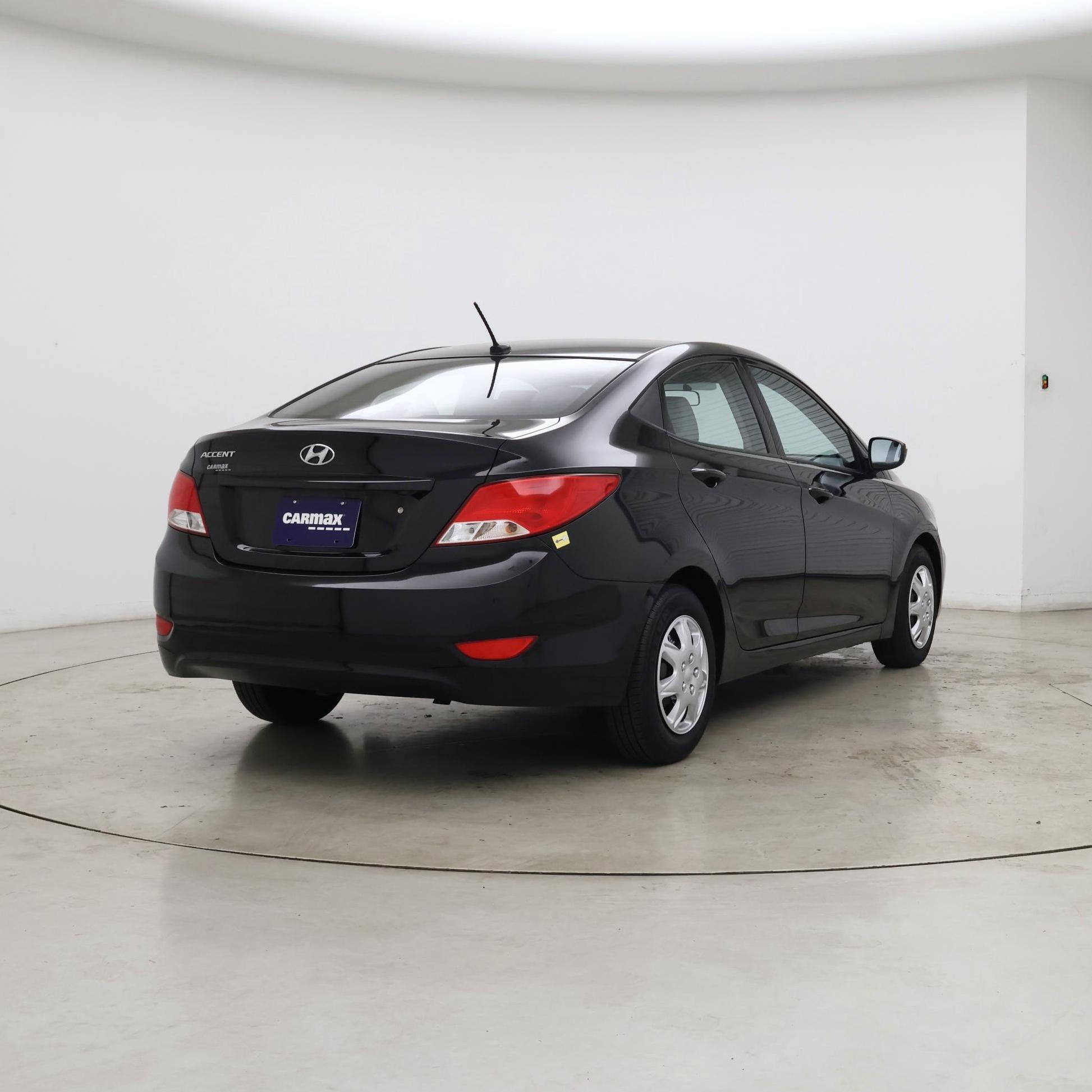 Thumbnail: 2017 Hyundai Accent - 8
