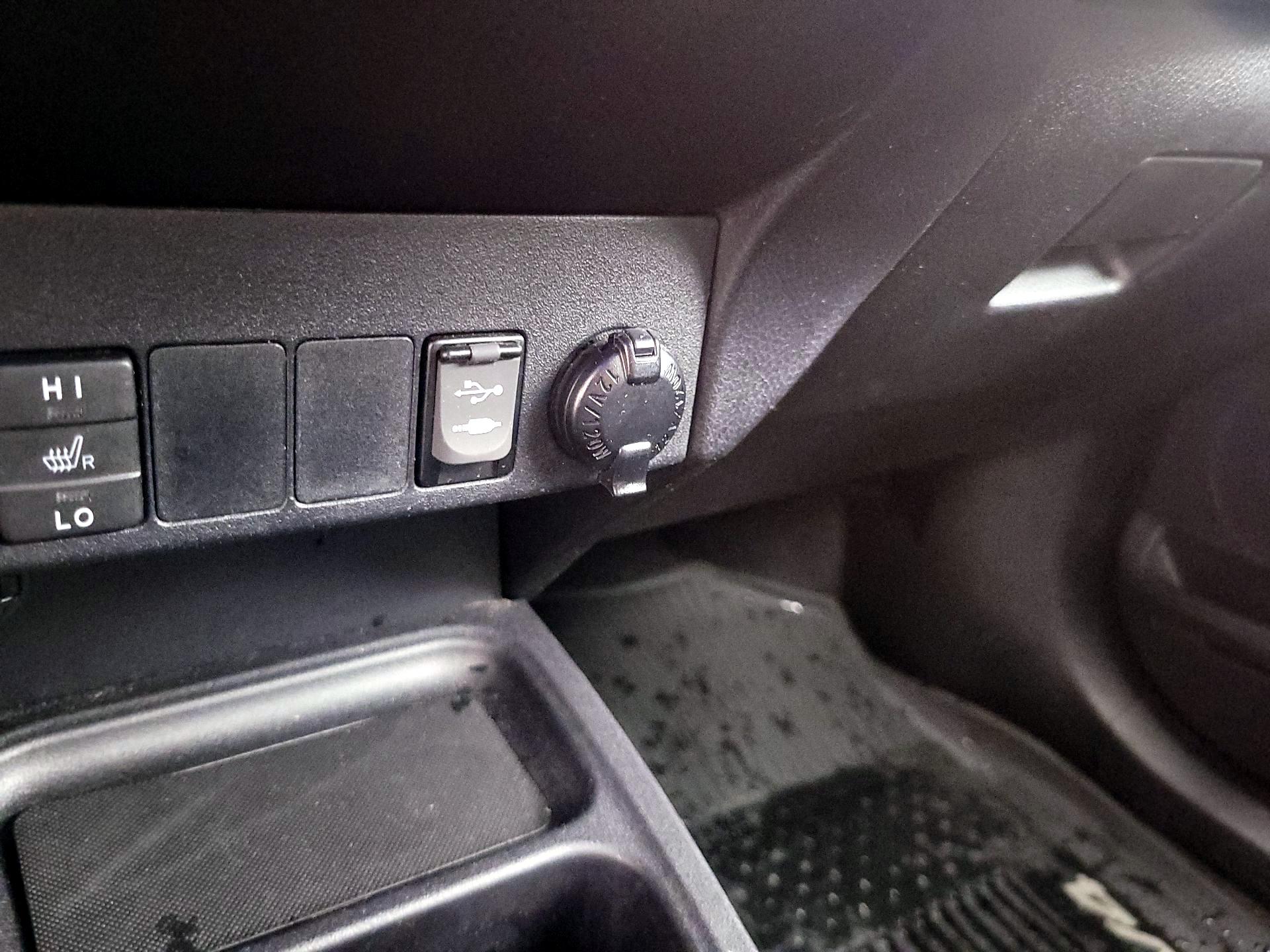 Thumbnail: 2016 Toyota RAV4 - 18