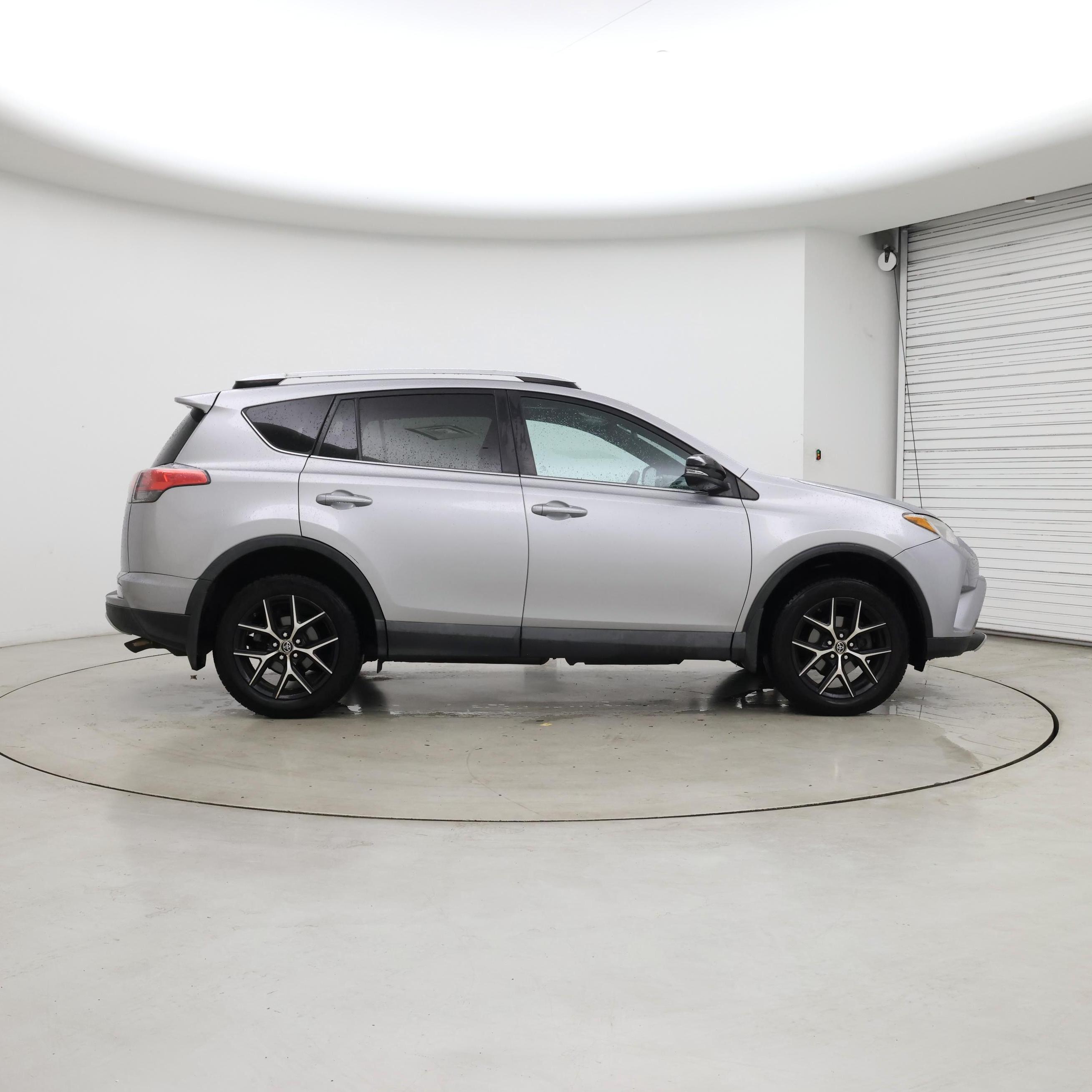 Thumbnail: 2016 Toyota RAV4 - 7