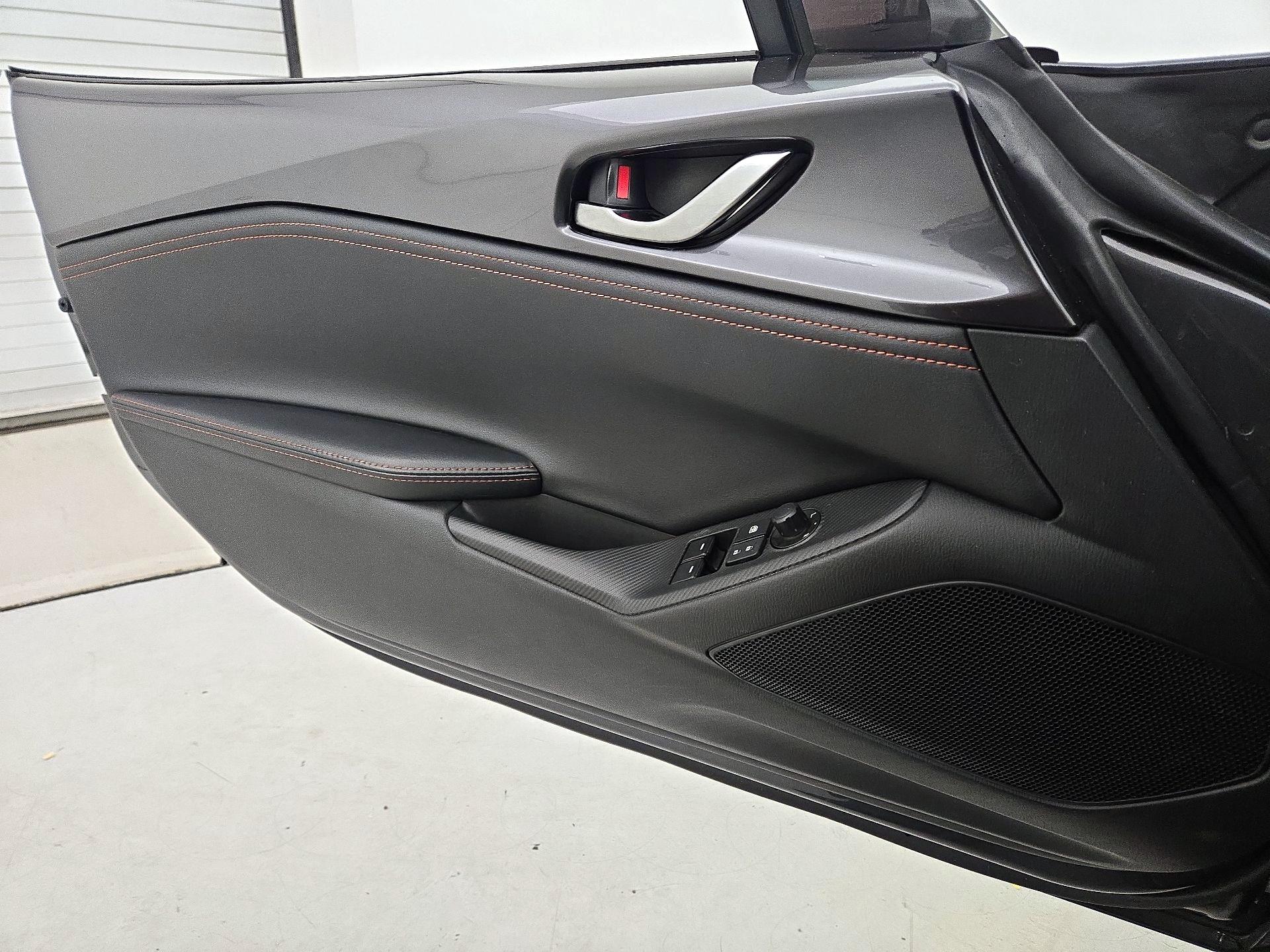 Thumbnail: 2022 Mazda MX-5 Miata - 12