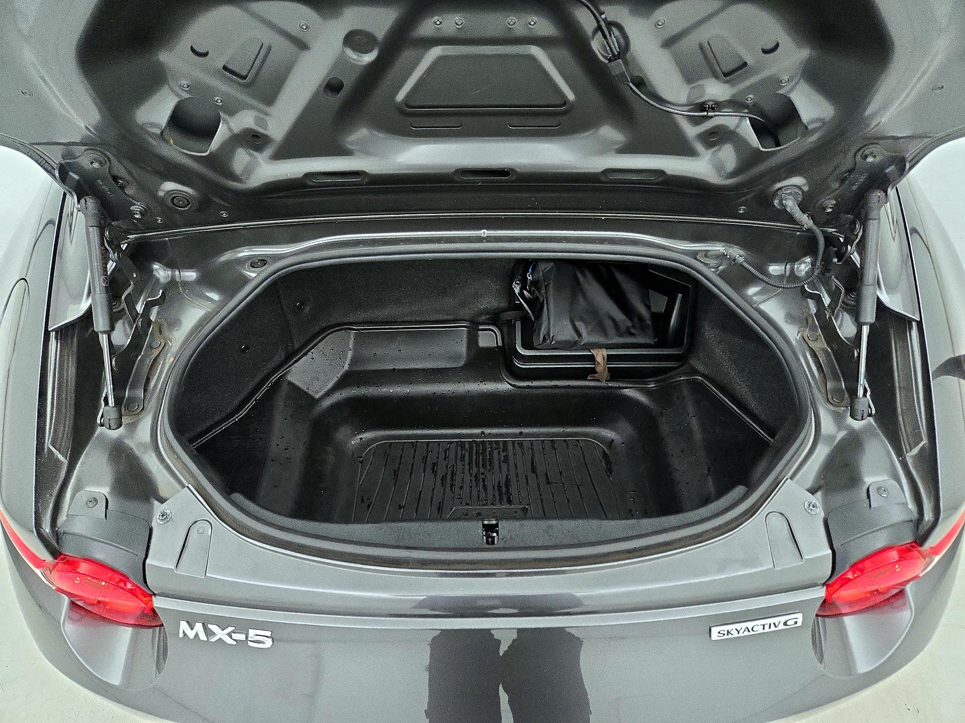 Thumbnail: 2022 Mazda MX-5 Miata - 20