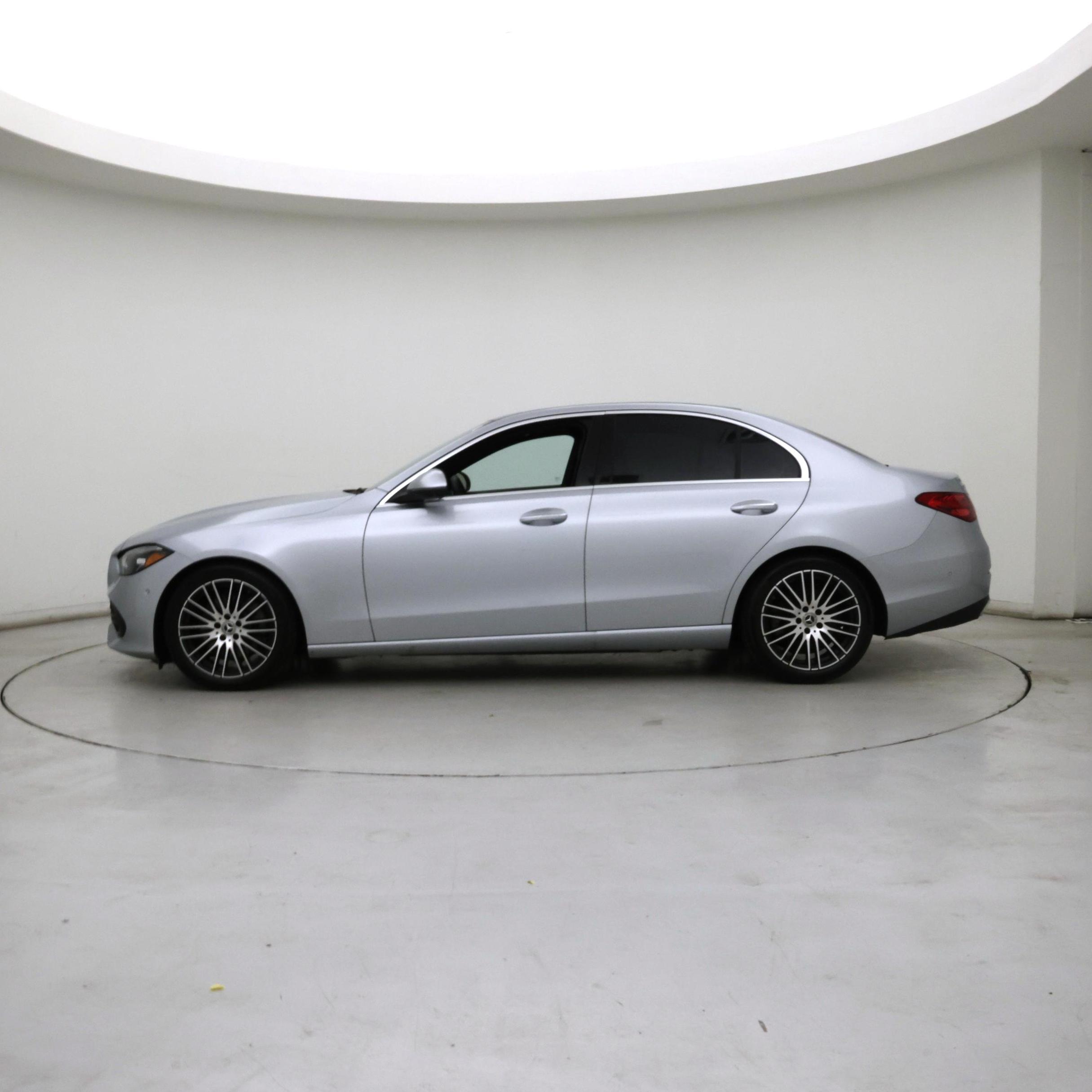 Thumbnail: 2022 Mercedes-Benz C-Class - 3