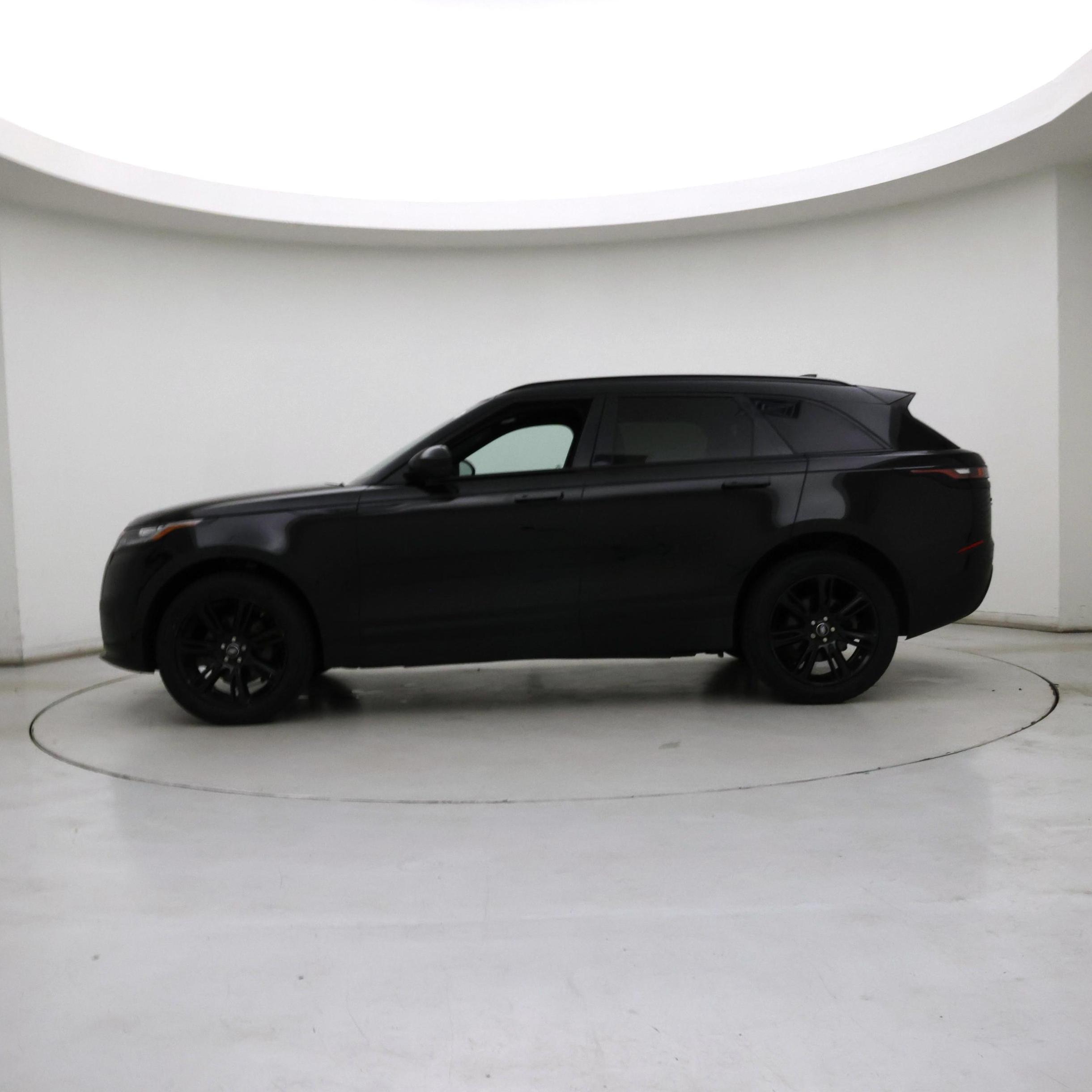 Thumbnail: 2020 Land Rover Range Rover Velar - 3