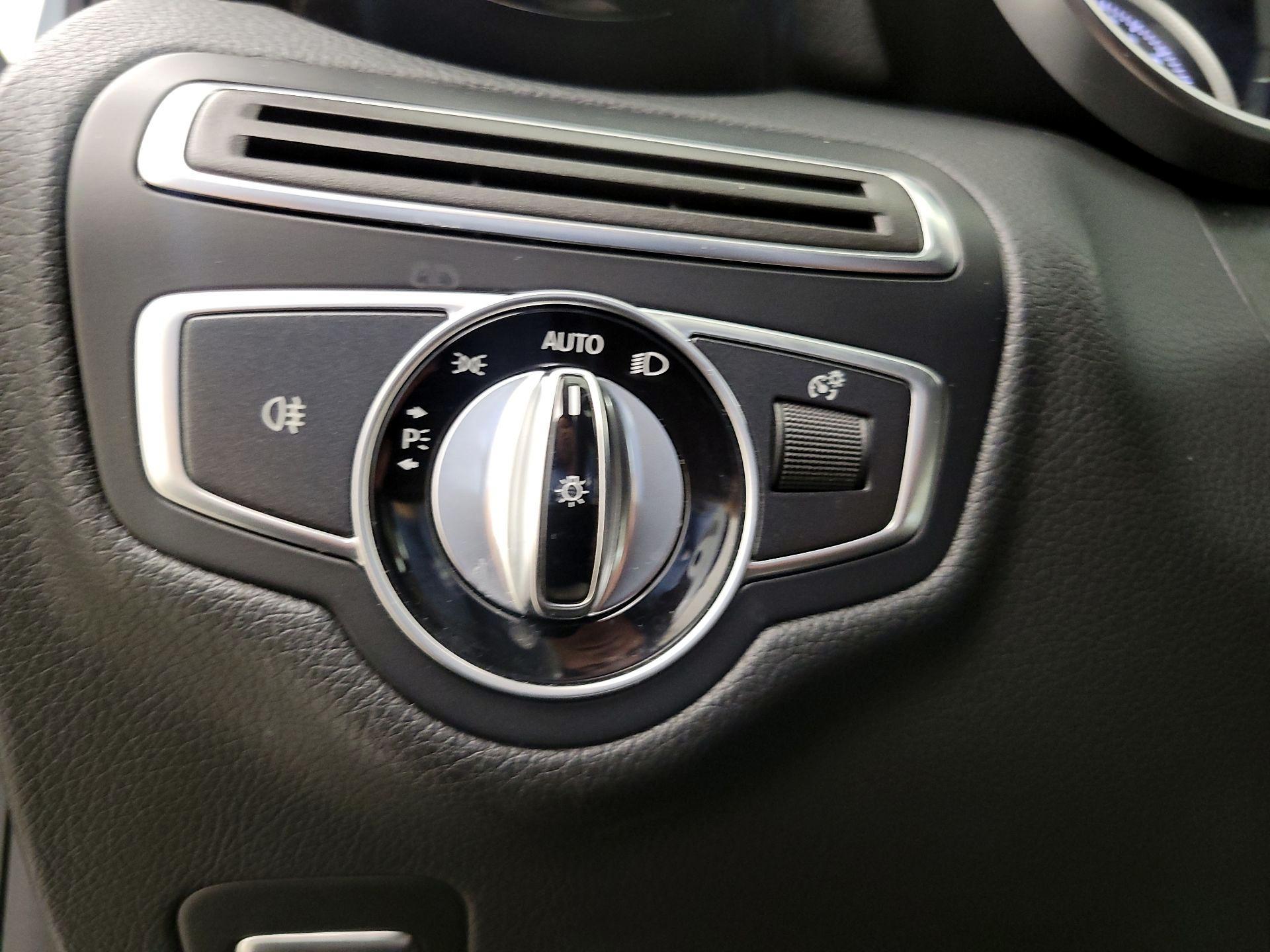 Thumbnail: 2017 Mercedes-Benz C-Class - 13