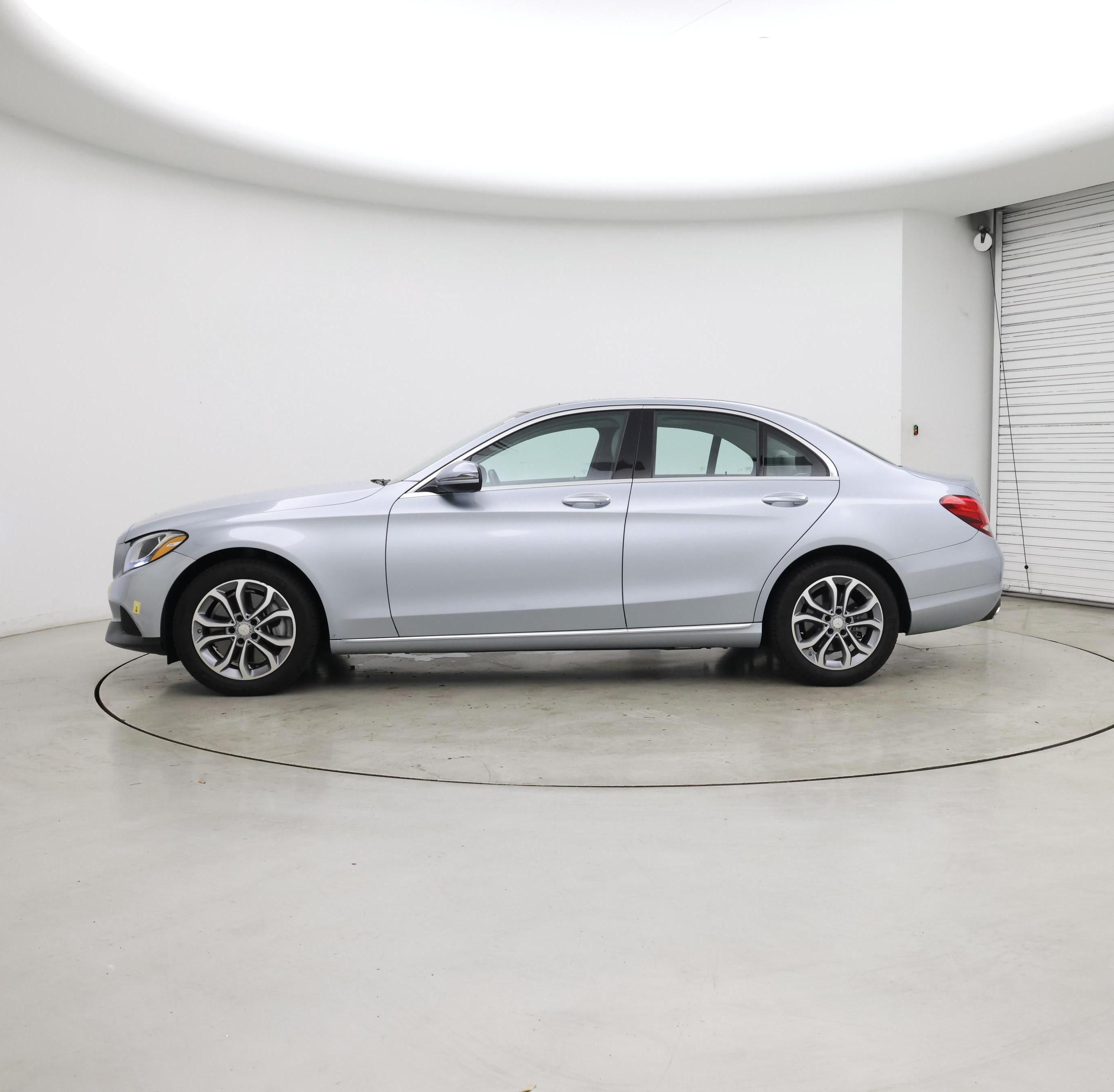 Thumbnail: 2017 Mercedes-Benz C-Class - 3
