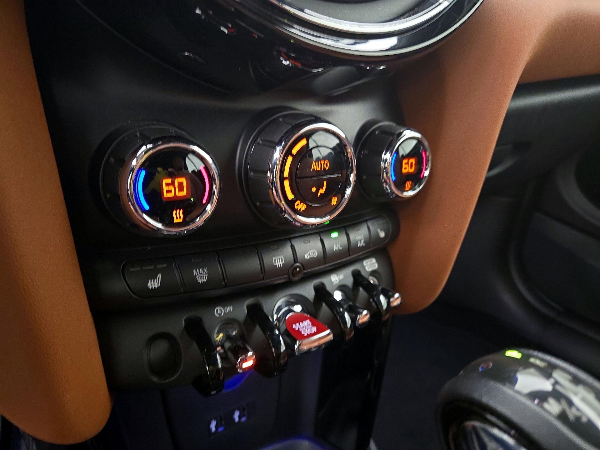 Thumbnail: 2019 MINI Cooper - 17