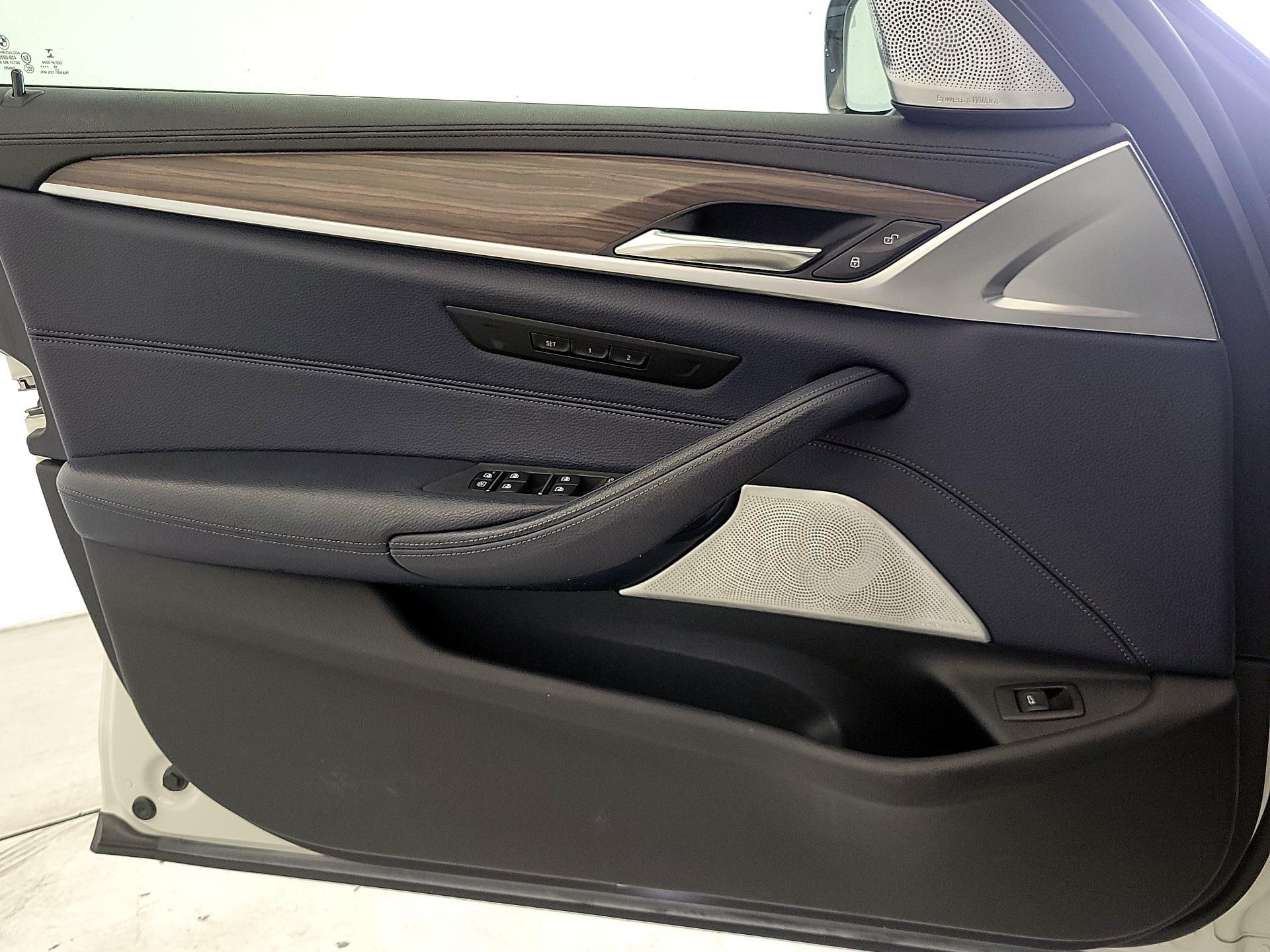 Thumbnail: 2017 BMW 5 Series - 12