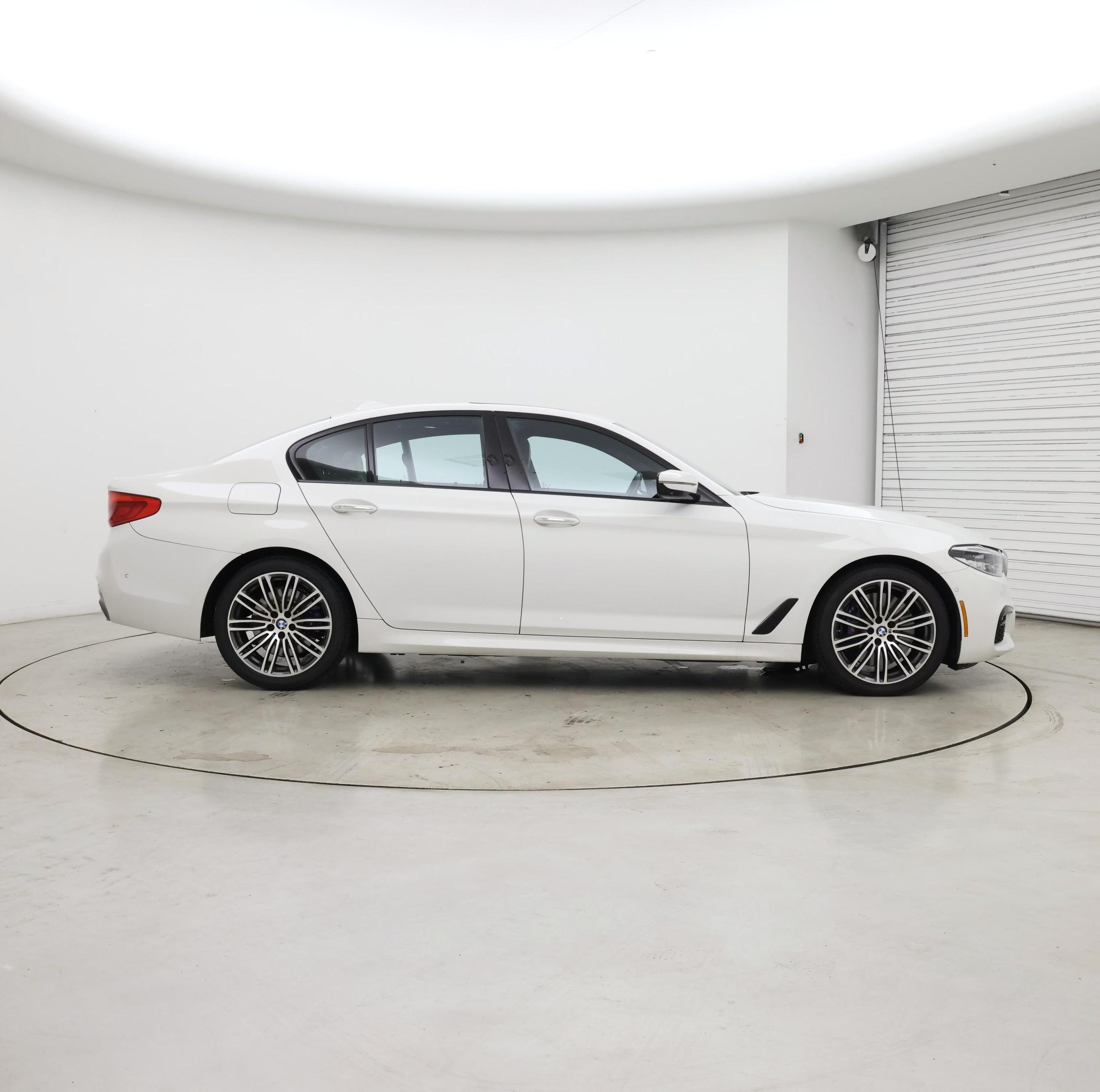 Thumbnail: 2017 BMW 5 Series - 7