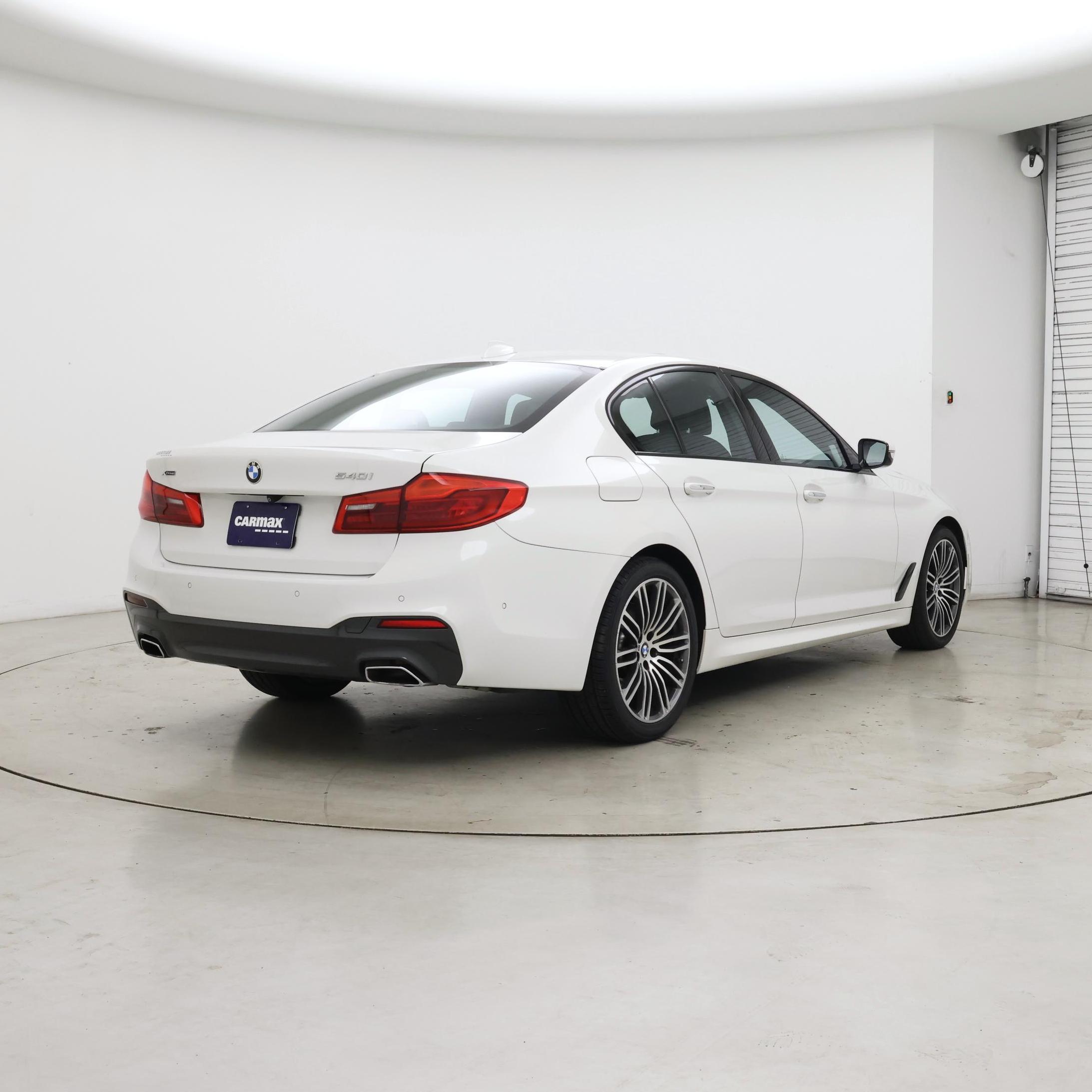 Thumbnail: 2017 BMW 5 Series - 8