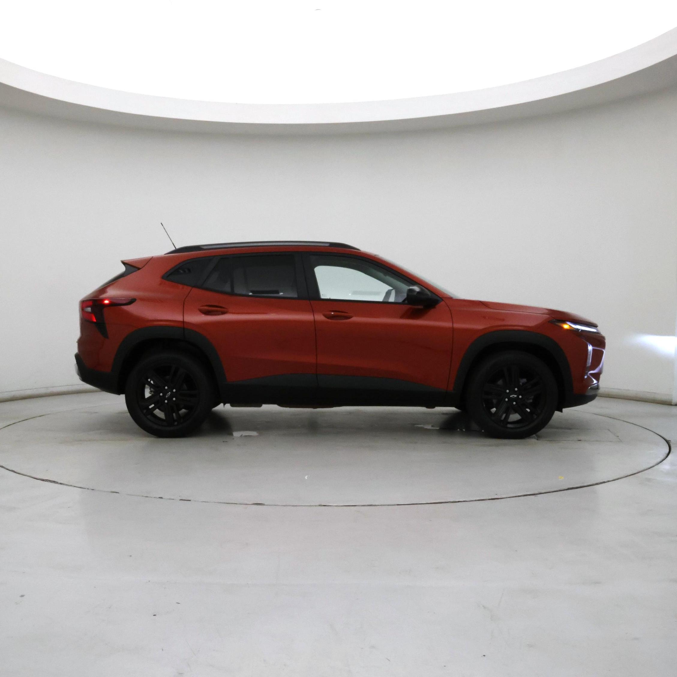 Thumbnail: 2024 Chevrolet Trax - 7