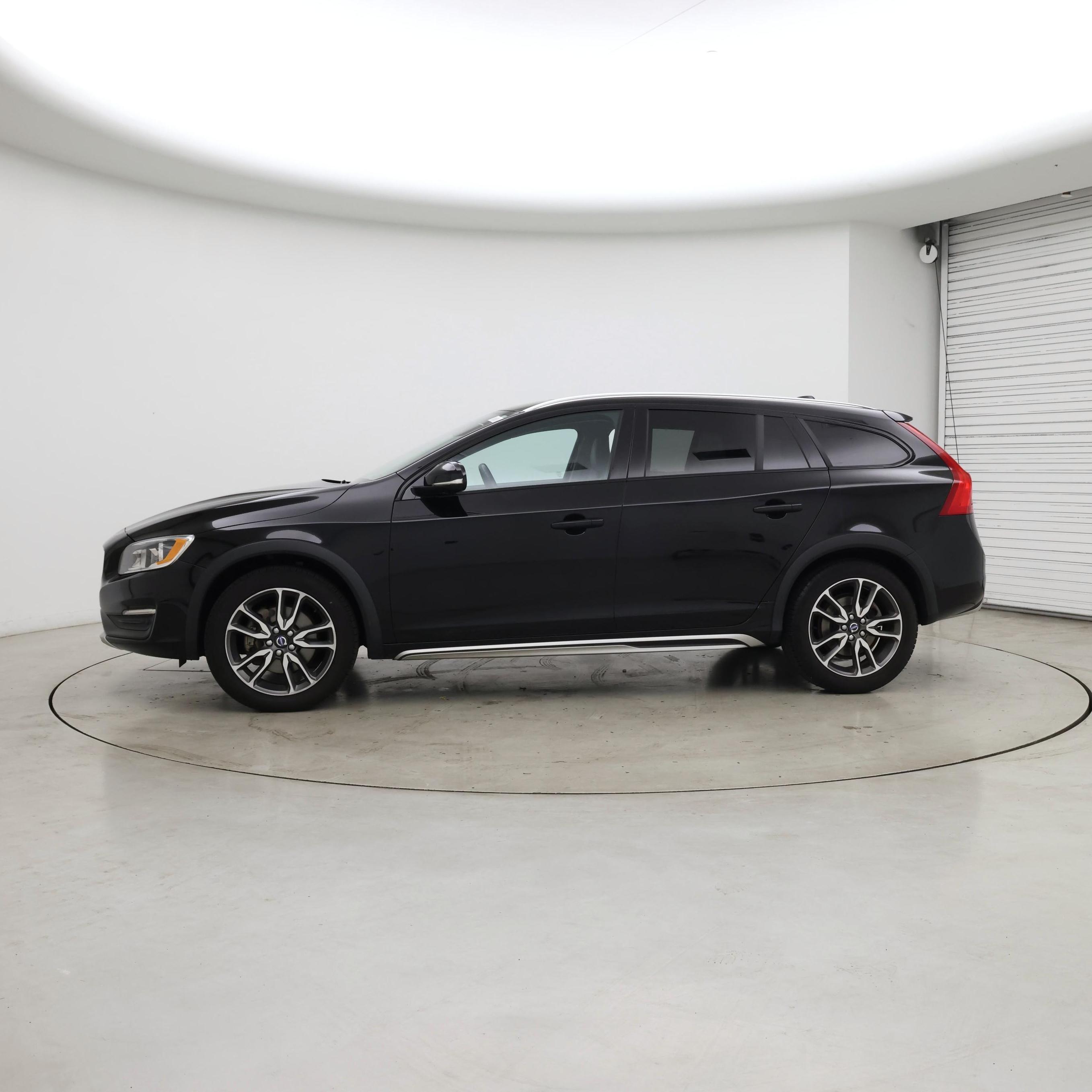 Thumbnail: 2016 Volvo S60 - 3