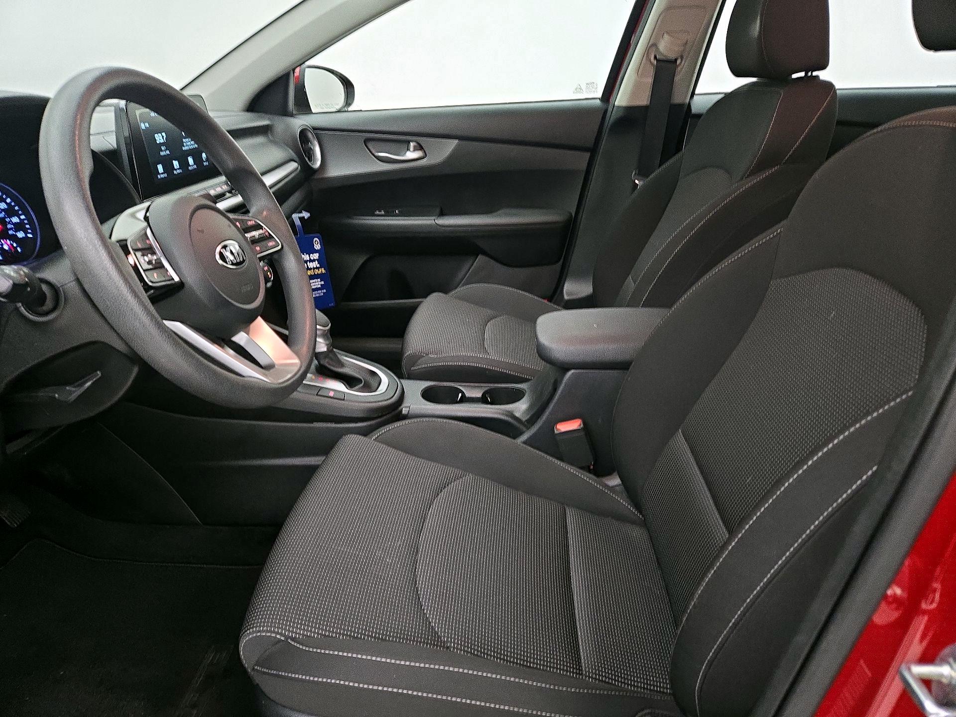Thumbnail: 2019 Kia Forte - 11