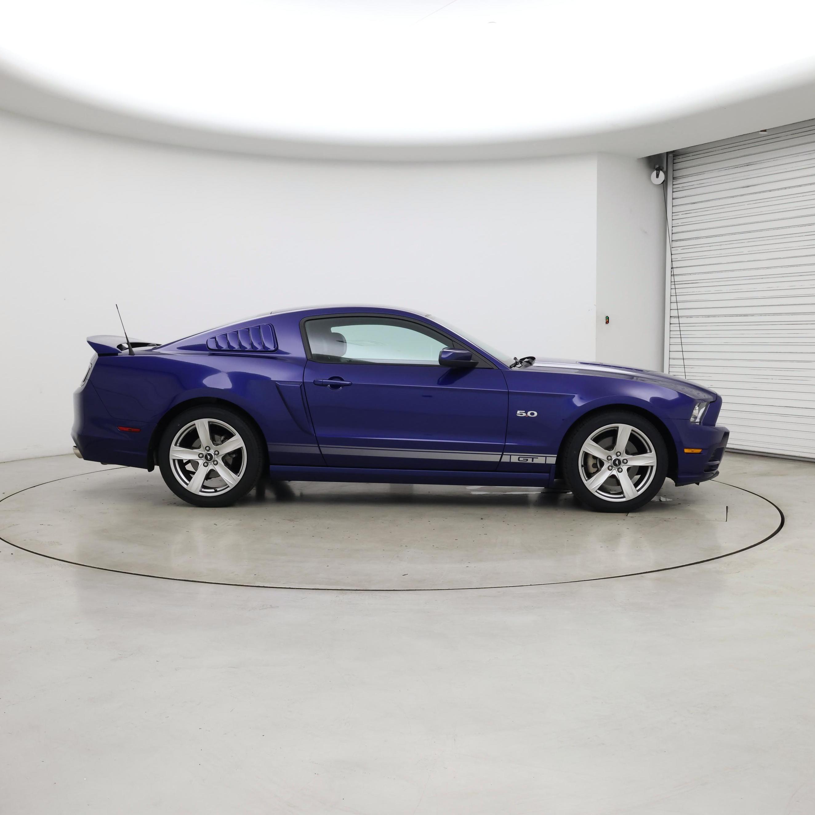 Thumbnail: 2013 Ford Mustang - 7