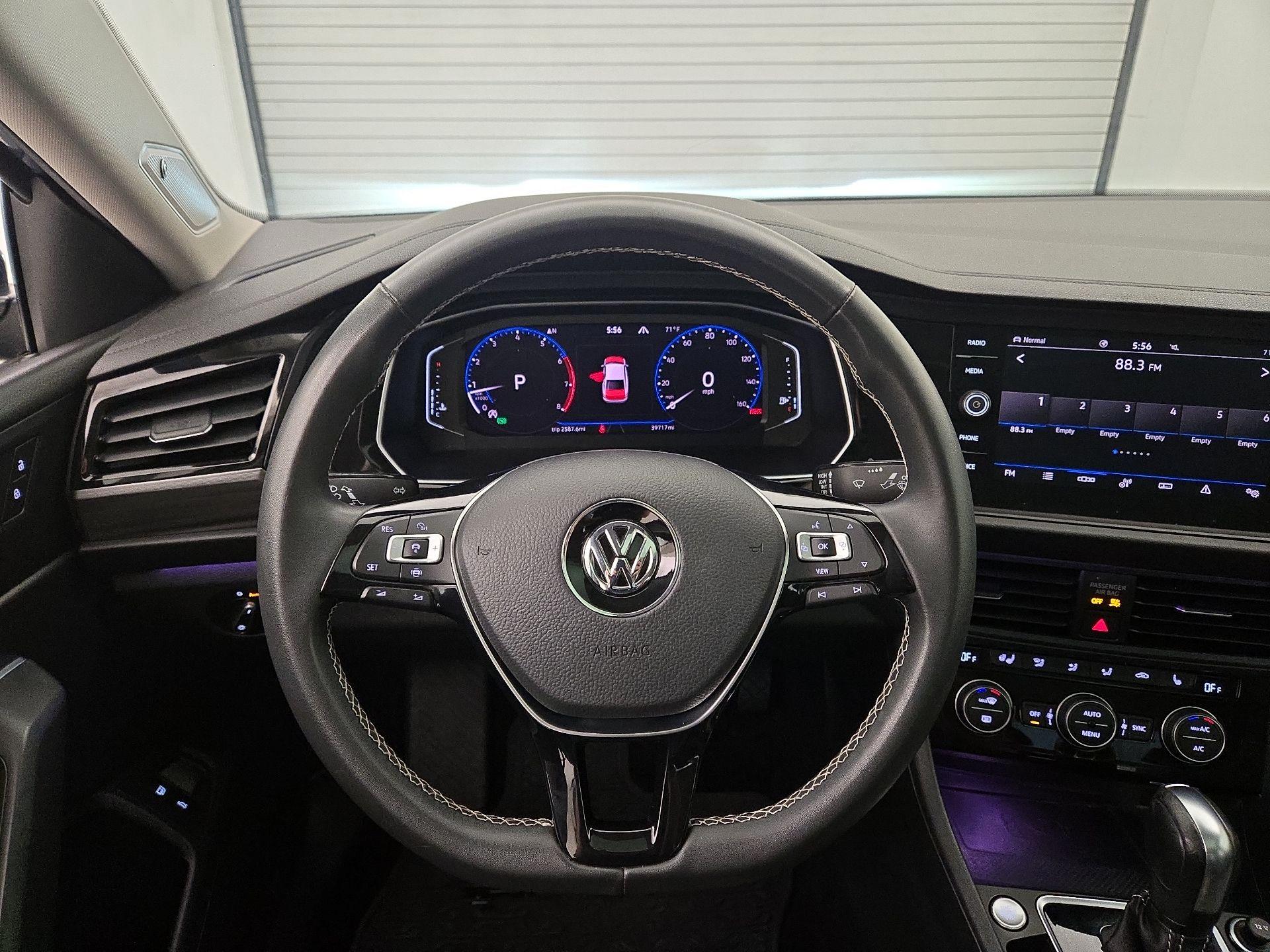Thumbnail: 2021 Volkswagen Jetta - 10