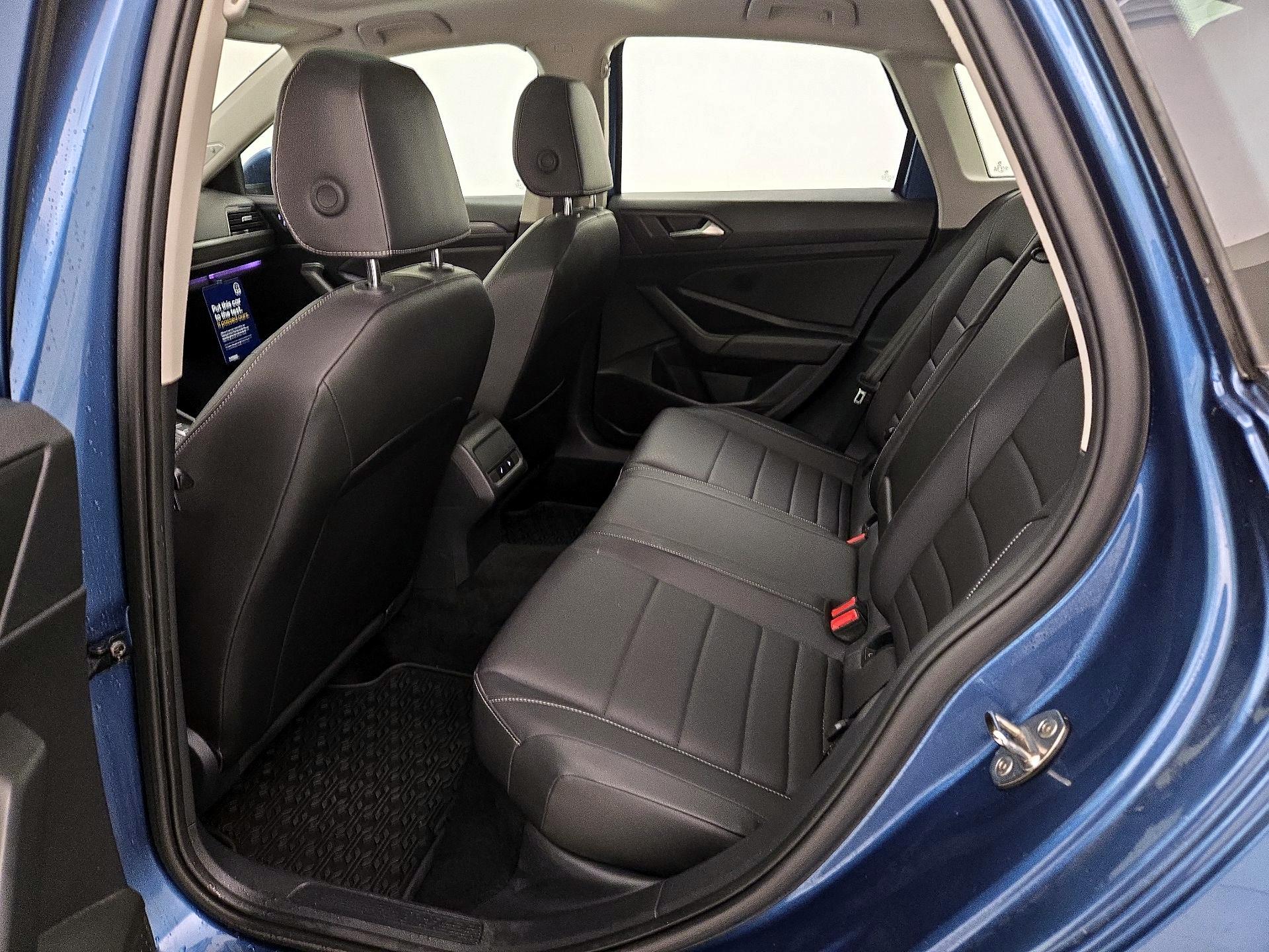 Thumbnail: 2021 Volkswagen Jetta - 20