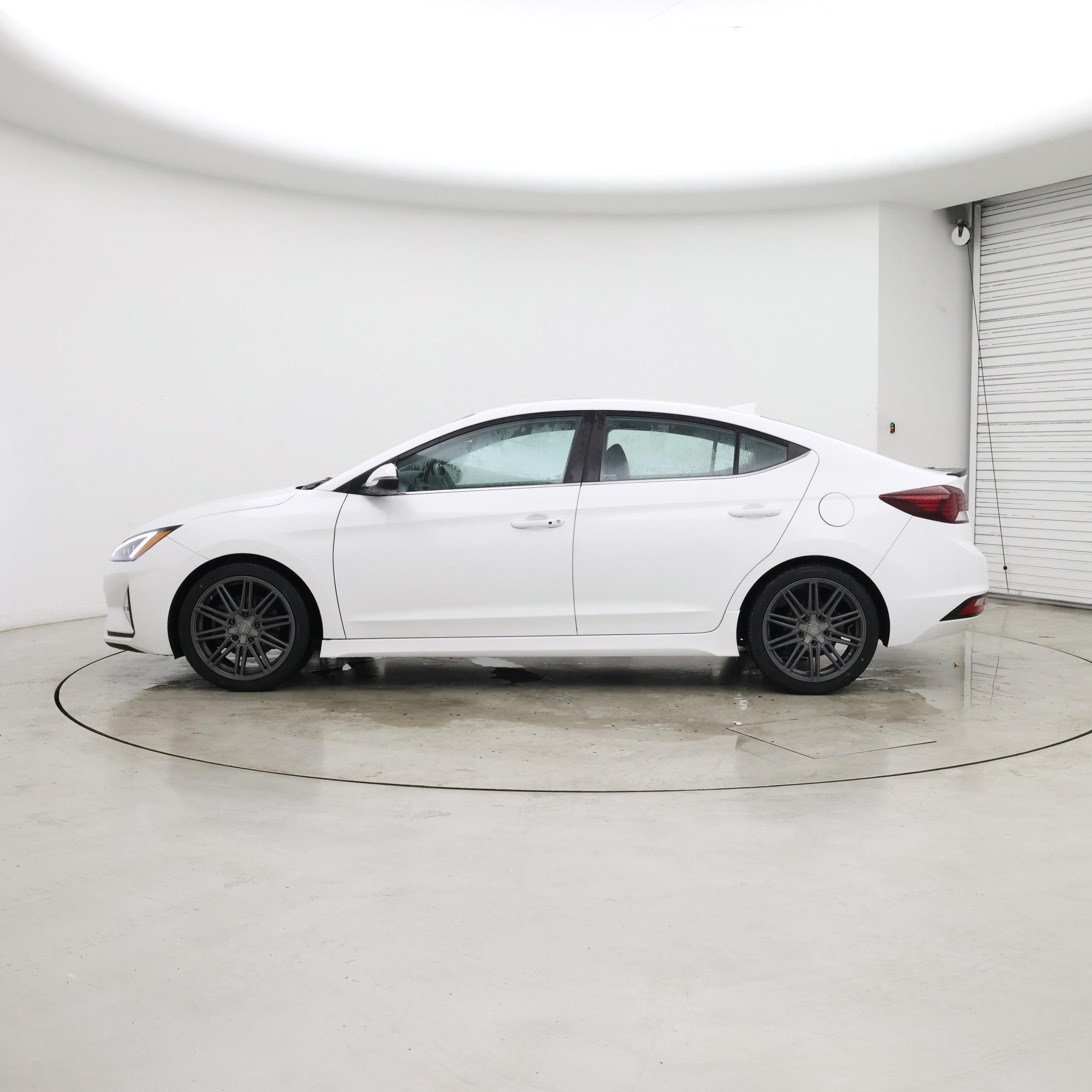 Thumbnail: 2020 Hyundai Elantra - 3