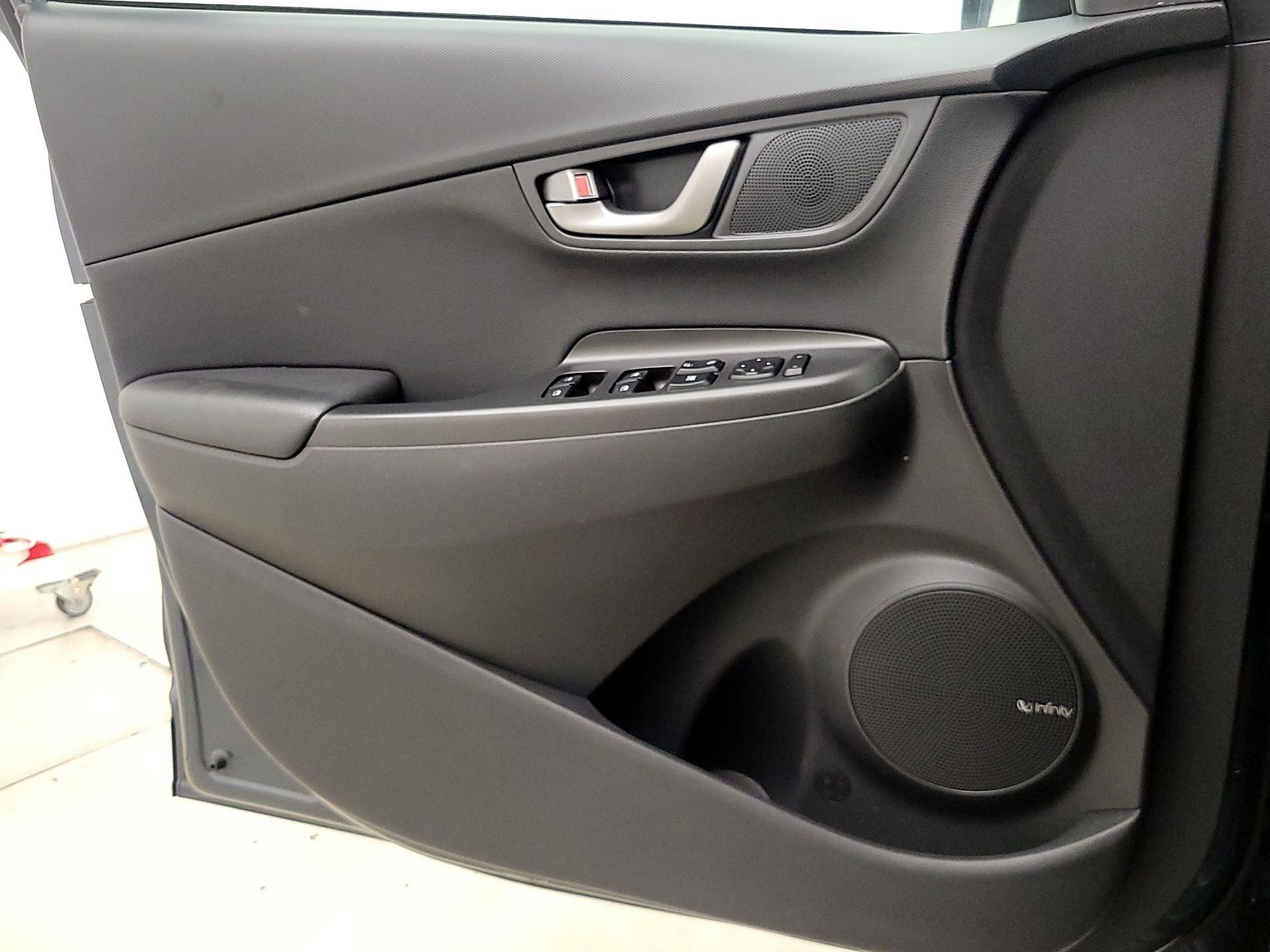 Thumbnail: 2021 Hyundai Kona - 12
