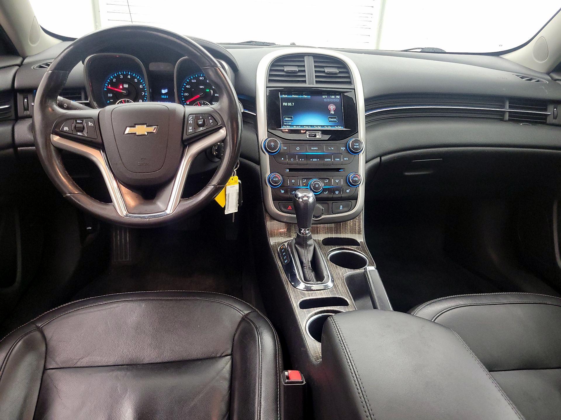 Thumbnail: 2014 Chevrolet Malibu - 9