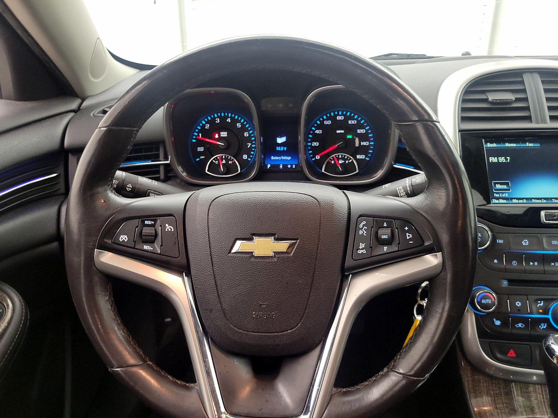 Thumbnail: 2014 Chevrolet Malibu - 10