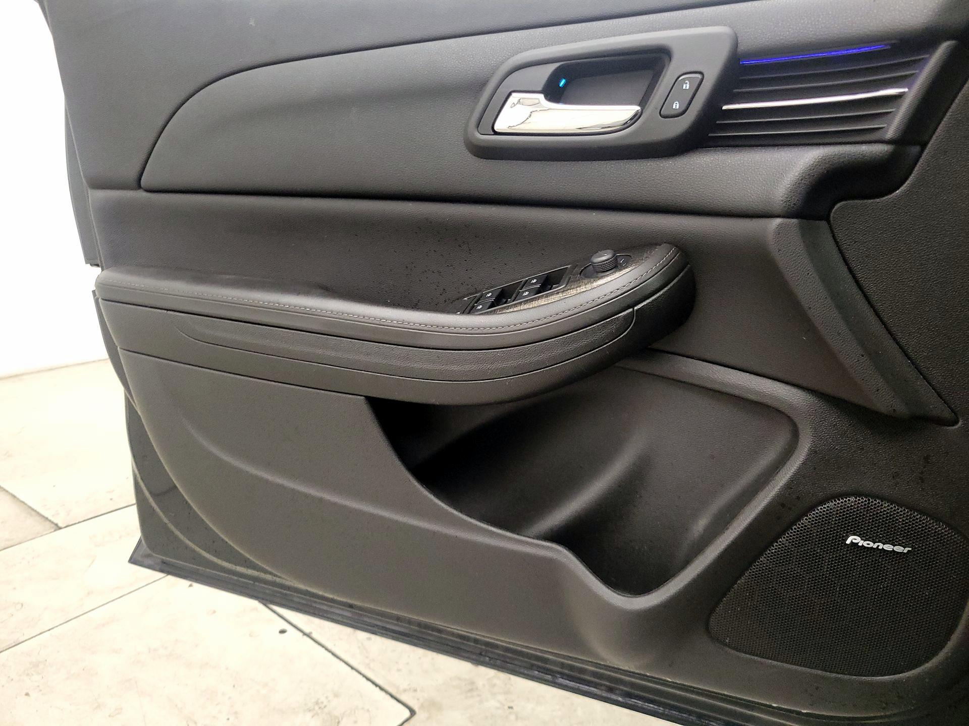 Thumbnail: 2014 Chevrolet Malibu - 12