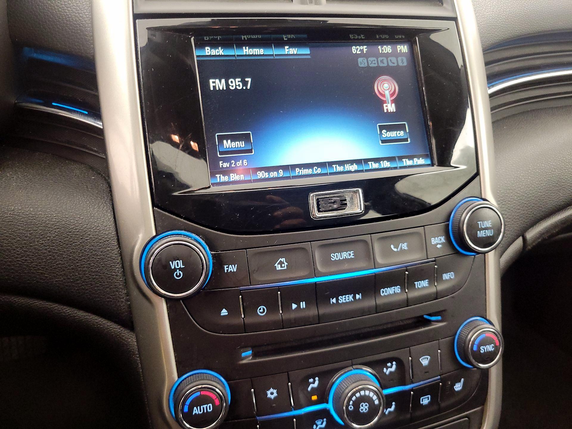 Thumbnail: 2014 Chevrolet Malibu - 15