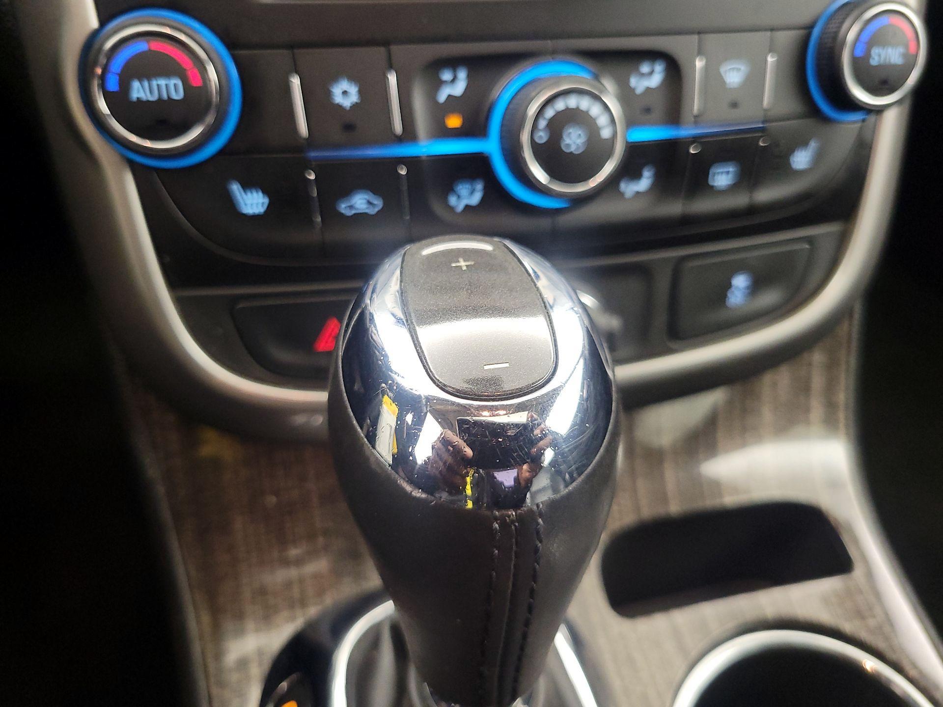Thumbnail: 2014 Chevrolet Malibu - 16