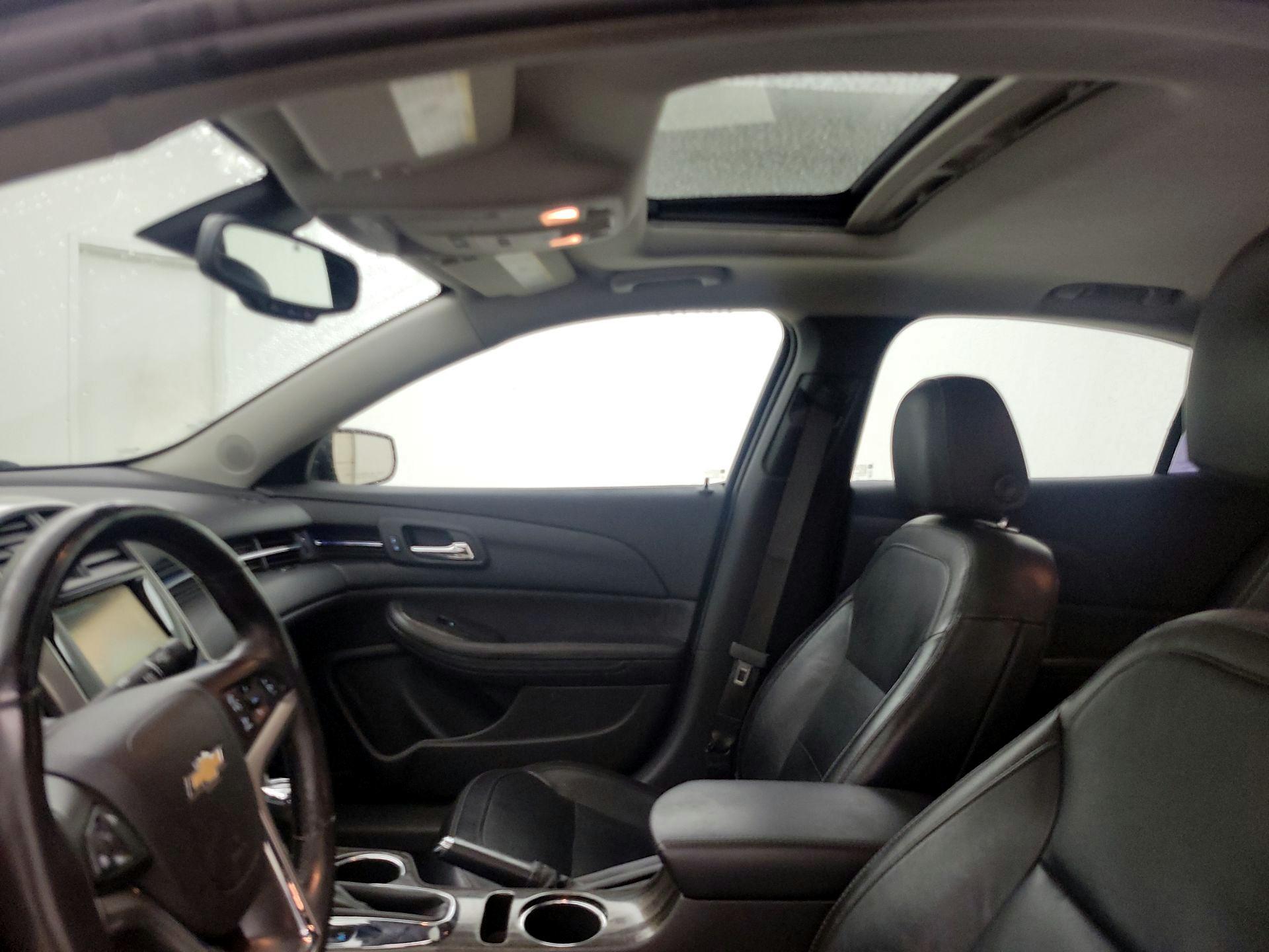 Thumbnail: 2014 Chevrolet Malibu - 19