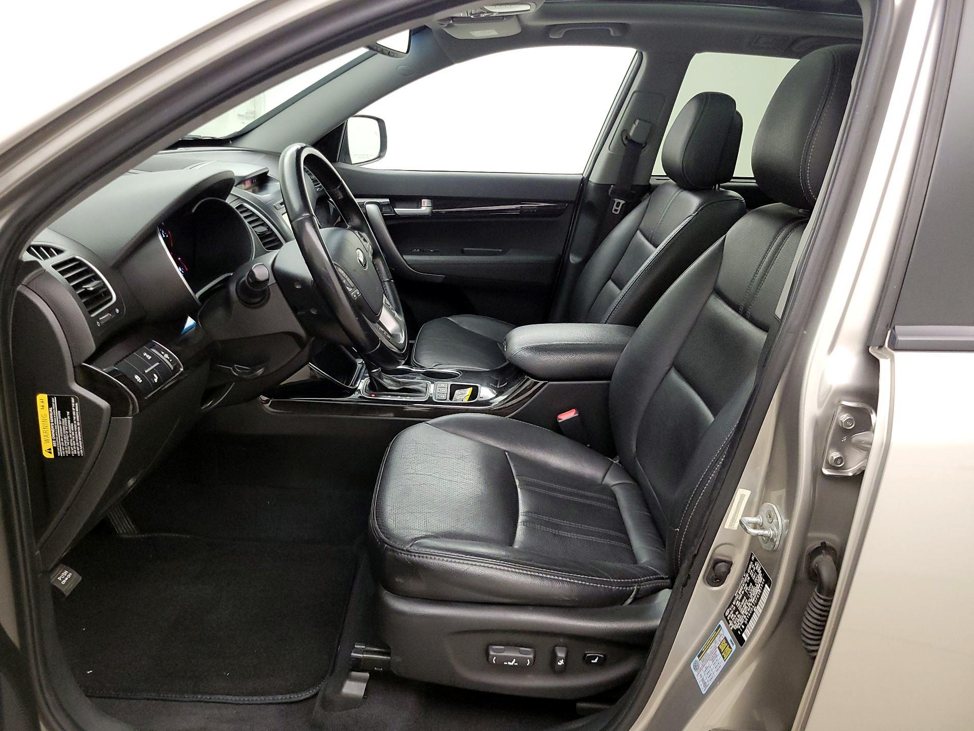 Thumbnail: 2015 Kia Sorento - 11